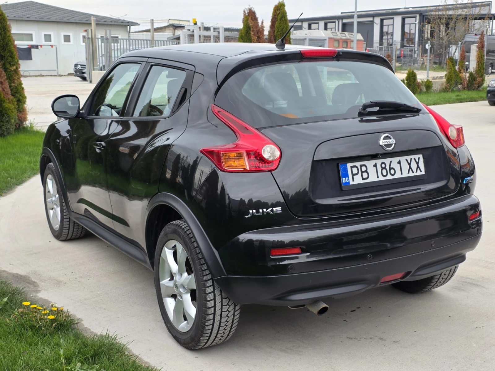 Nissan Juke, снимка 2 - Автомобили и джипове - 54229240