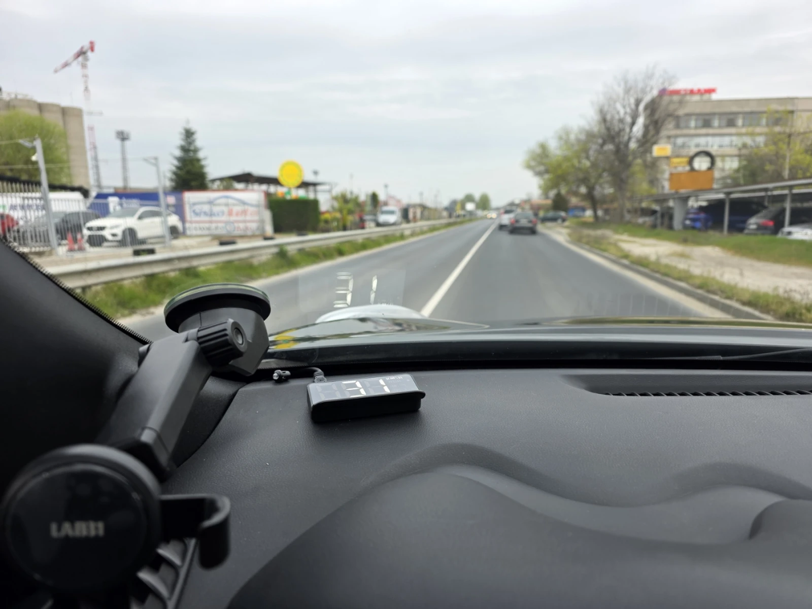 Nissan Juke, снимка 14 - Автомобили и джипове - 54229240