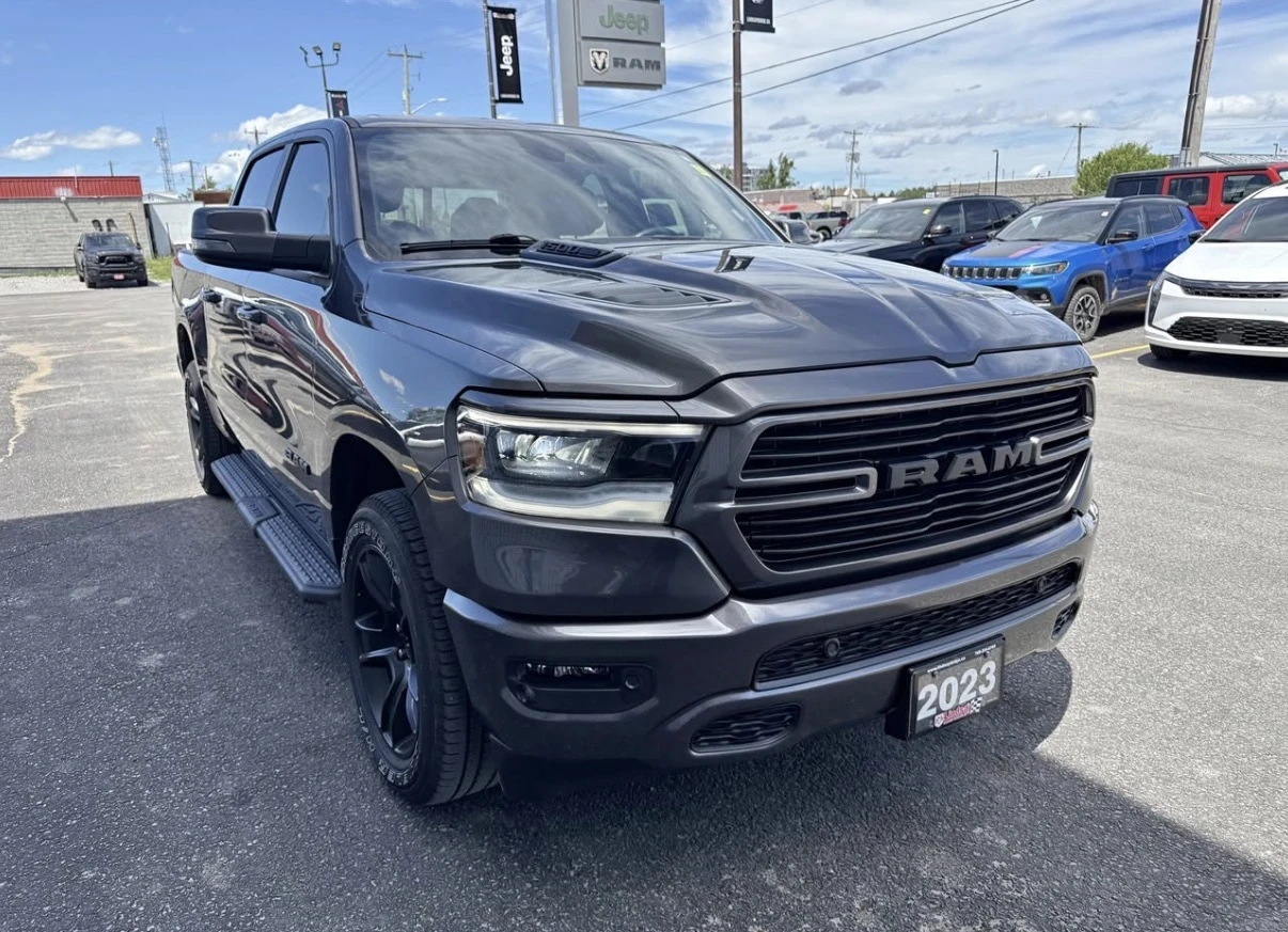 Dodge RAM 1500 SPORT GT * 5.7 HEMI * AWD * REMOTE START * CARPLAY, снимка 2 - Автомобили и джипове - 54925184