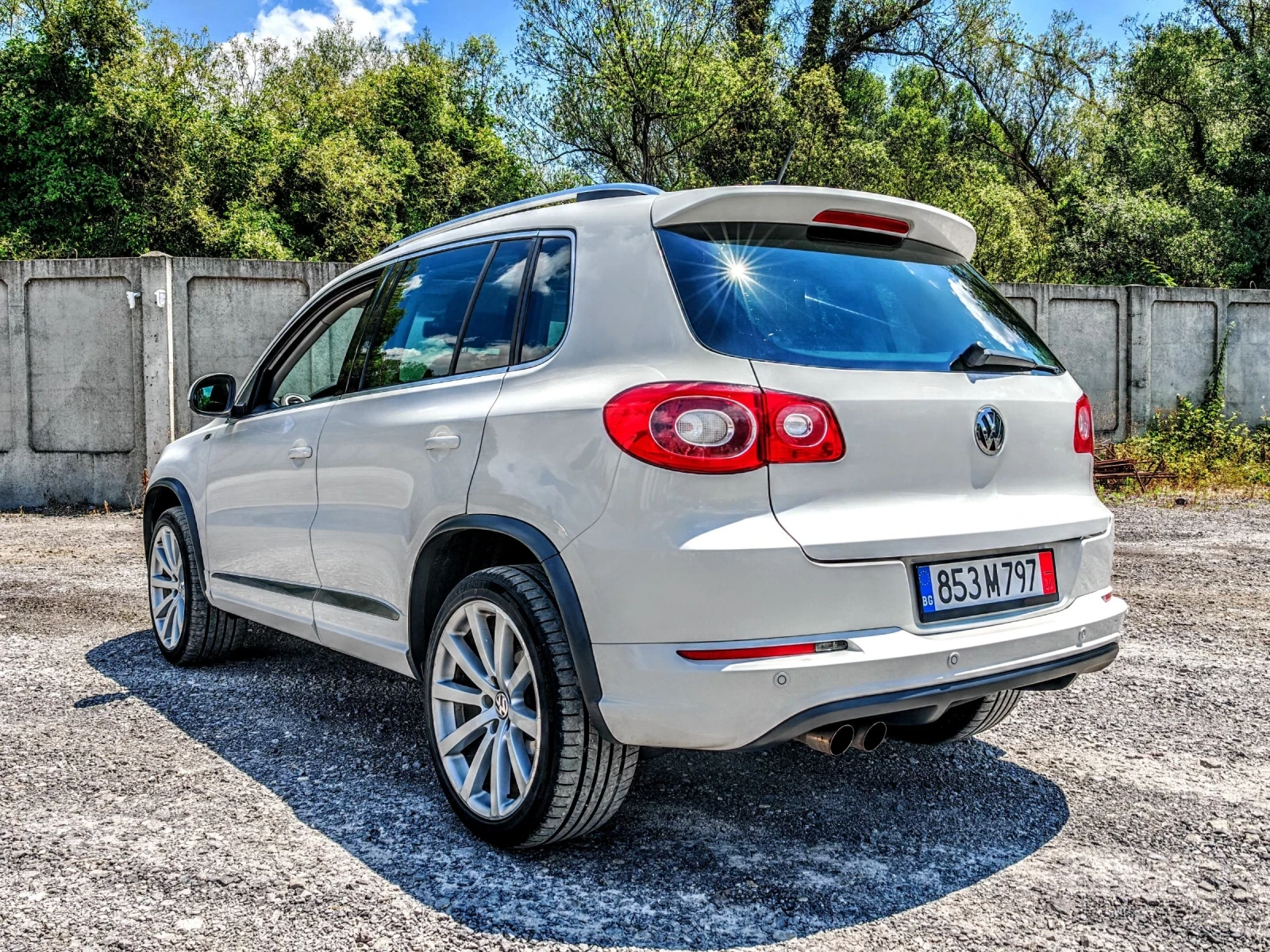 VW Tiguan * R-LINE * TDI 4-MOTION * ПАНОРАМА * УНИКАТ!!!, снимка 4 - Автомобили и джипове - 55063883