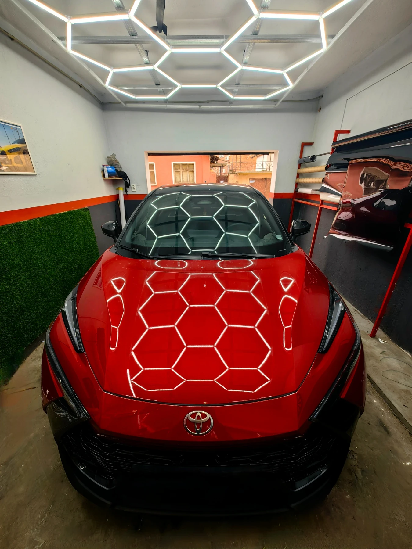 Toyota C-HR PHEV 223