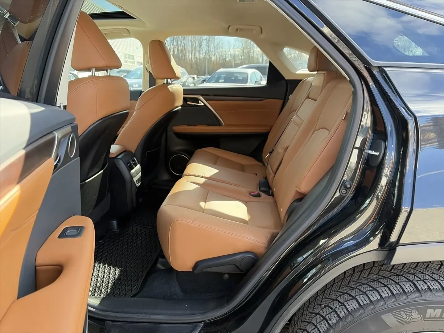 Lexus RX 450h Premium* Обдухване* Brown Interior* От Lexus, снимка 11 - Автомобили и джипове - 55197407