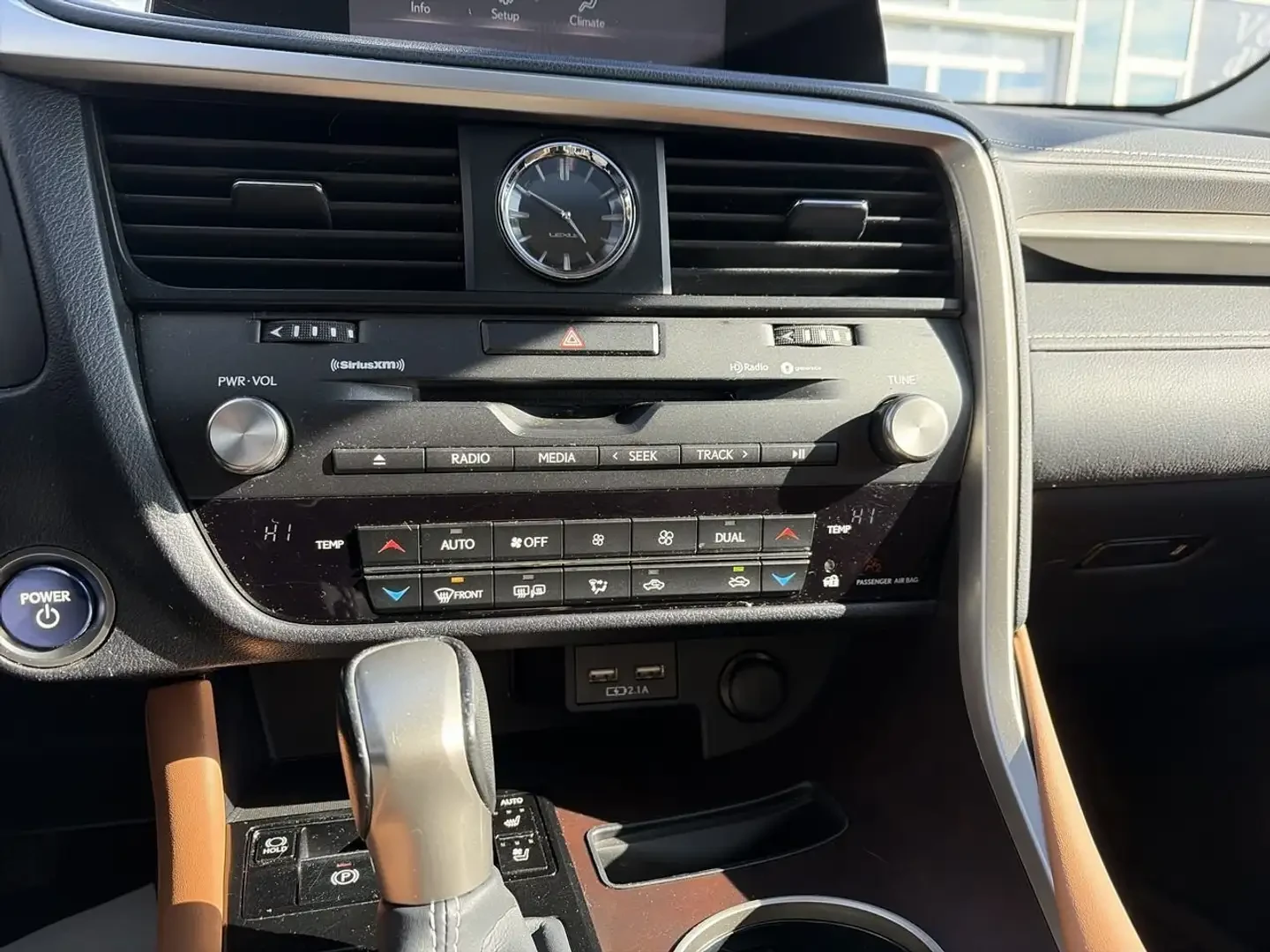 Lexus RX 450h Premium* Обдухване* Brown Interior* От Lexus, снимка 12 - Автомобили и джипове - 55197407