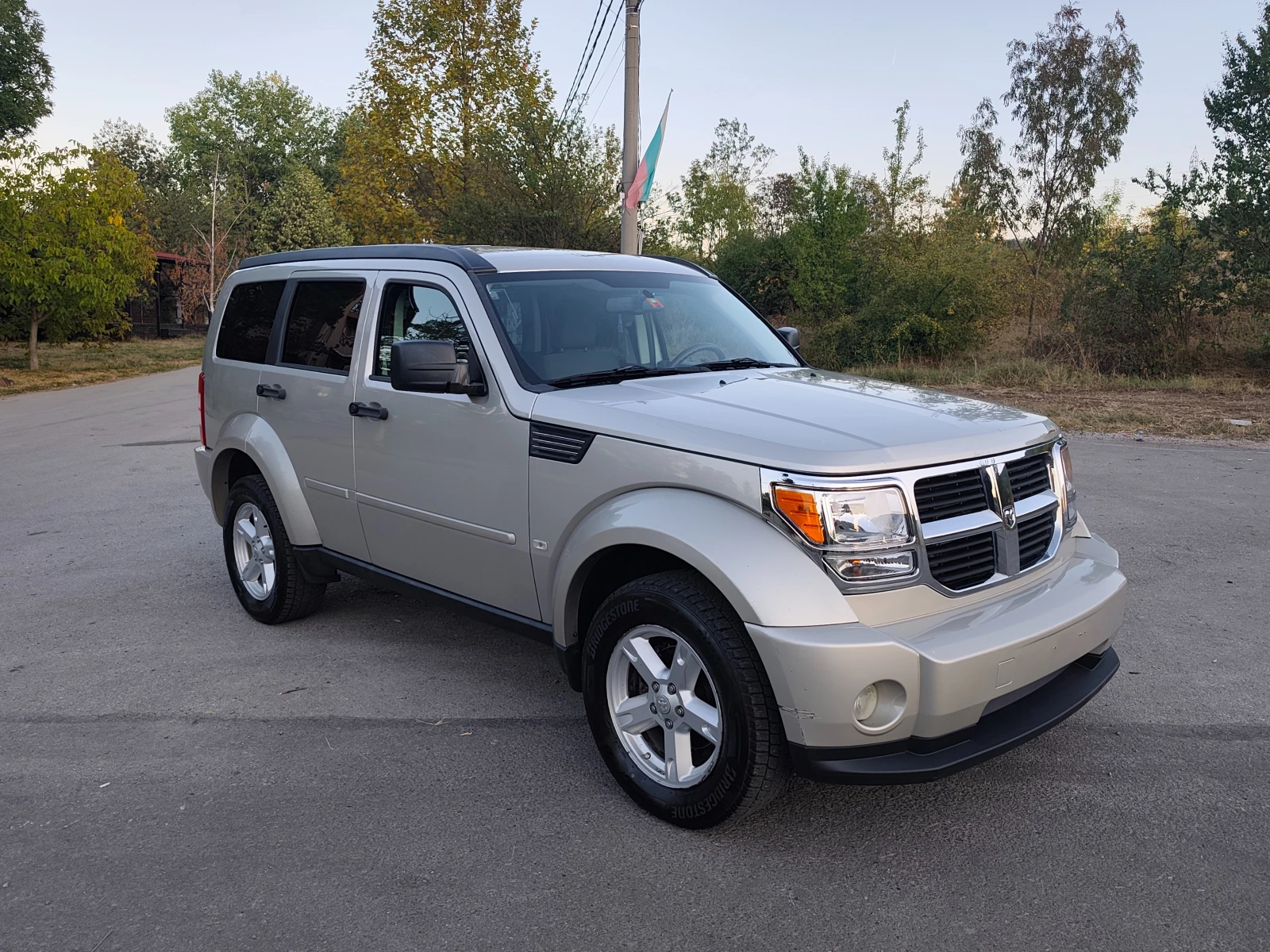 Dodge Nitro 2.8CRD Swiss, снимка 4 - Автомобили и джипове - 56302931