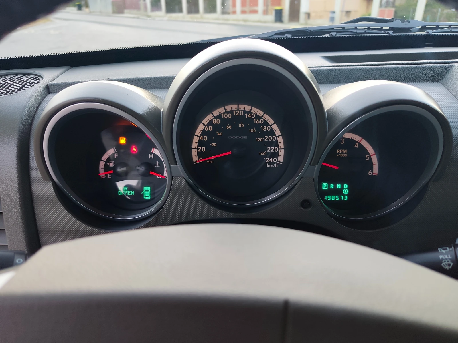 Dodge Nitro 2.8CRD Swiss, снимка 13 - Автомобили и джипове - 56302931