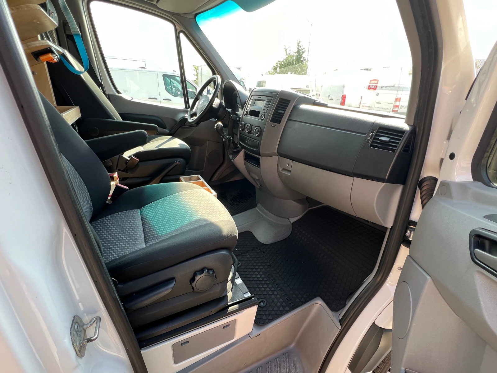 VW Crafter 2.0TDI , Клима  - изображение 10