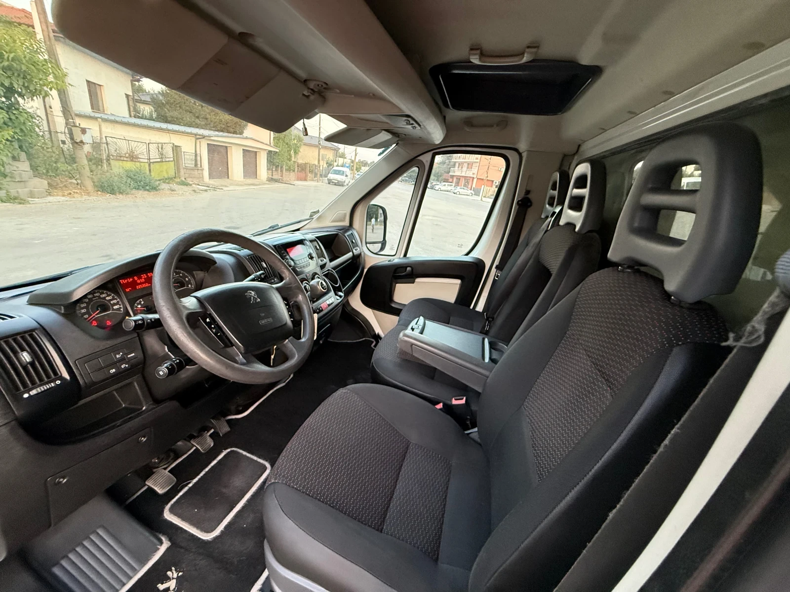 Peugeot Boxer 3.0HDI 180К.С. ЛИЗИНГ, снимка 9 - Бусове и автобуси - 55920828