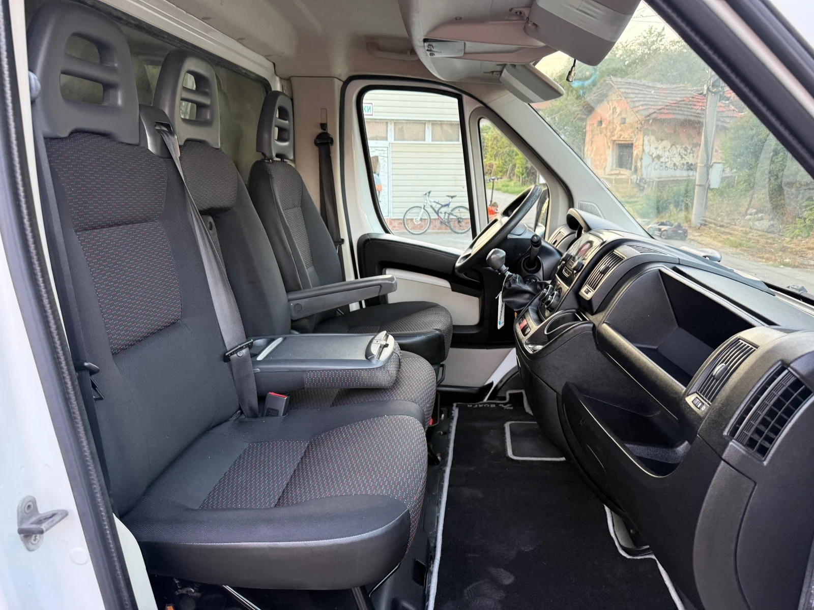 Peugeot Boxer 3.0HDI 180К.С. ЛИЗИНГ, снимка 11 - Бусове и автобуси - 55920828