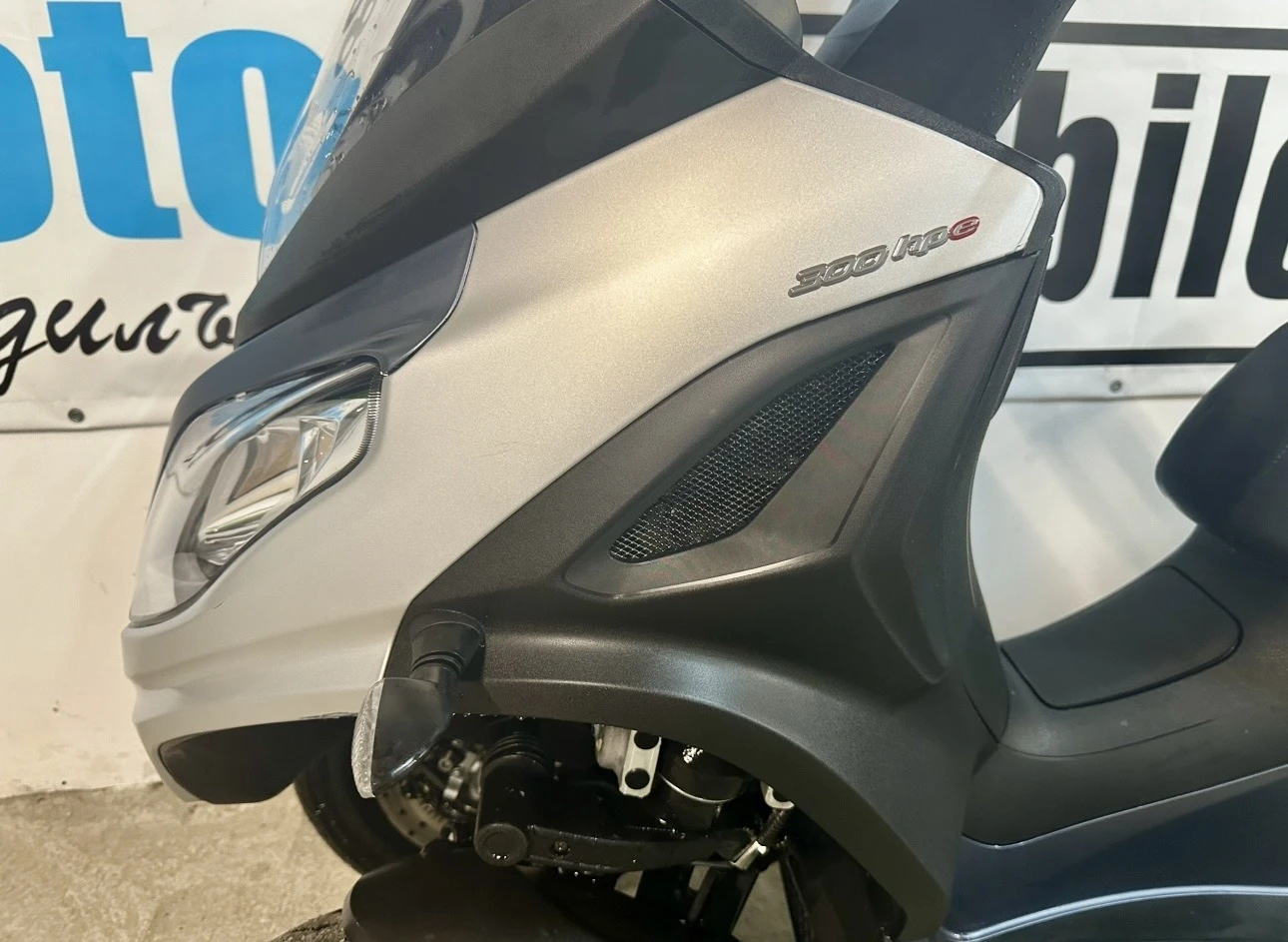 Piaggio Mp3 300LT ABS LED NEW - изображение 10