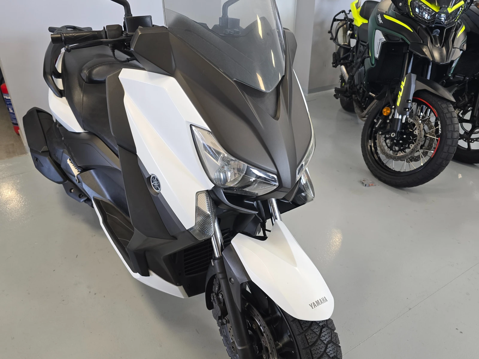 Yamaha X-max 400ie, Перфектен!, снимка 11 - Мотоциклети и мототехника - 55196696