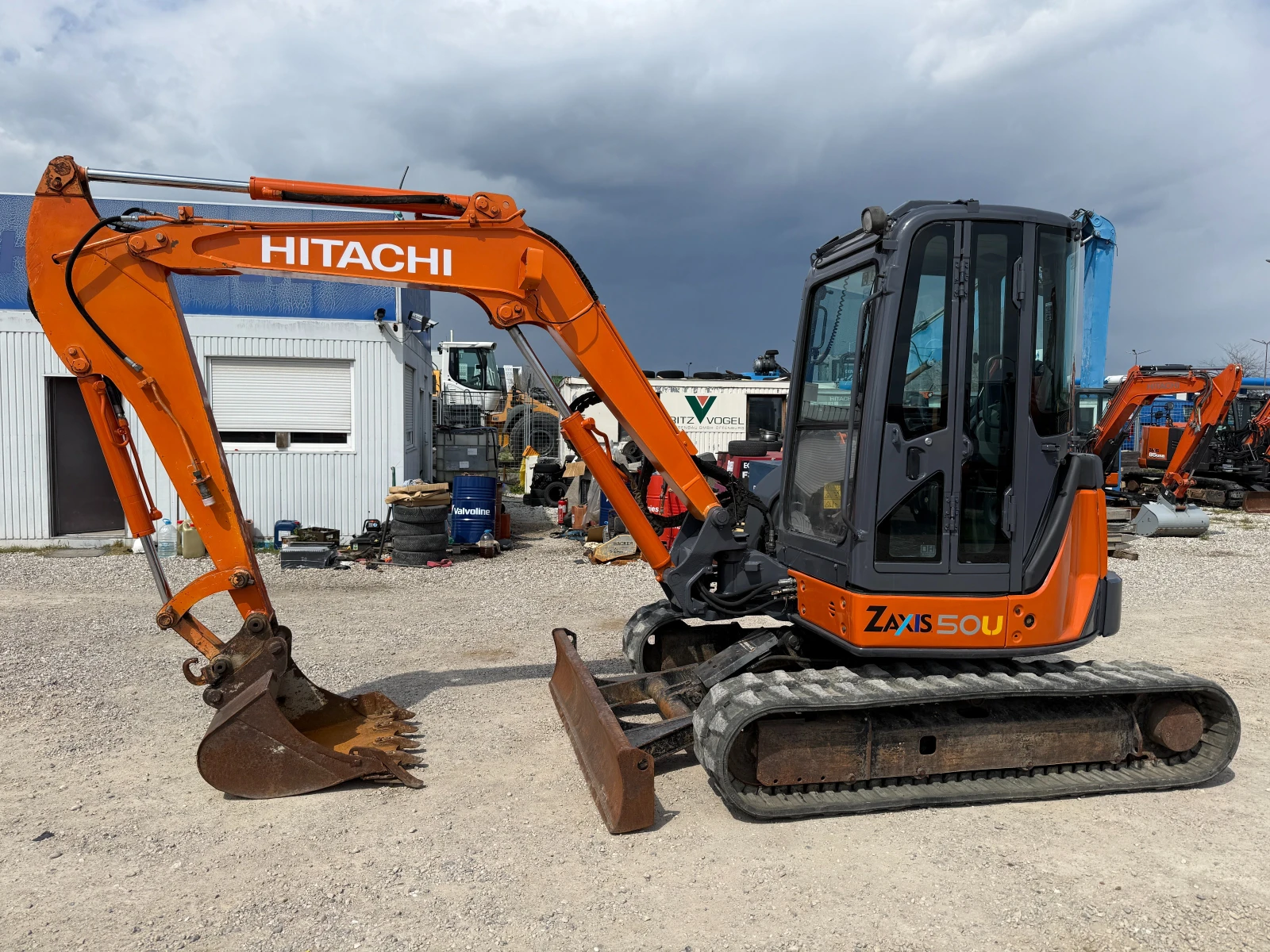 Багер Hitachi ZX 50 U-2, снимка 2 - Индустриална техника - 54942472