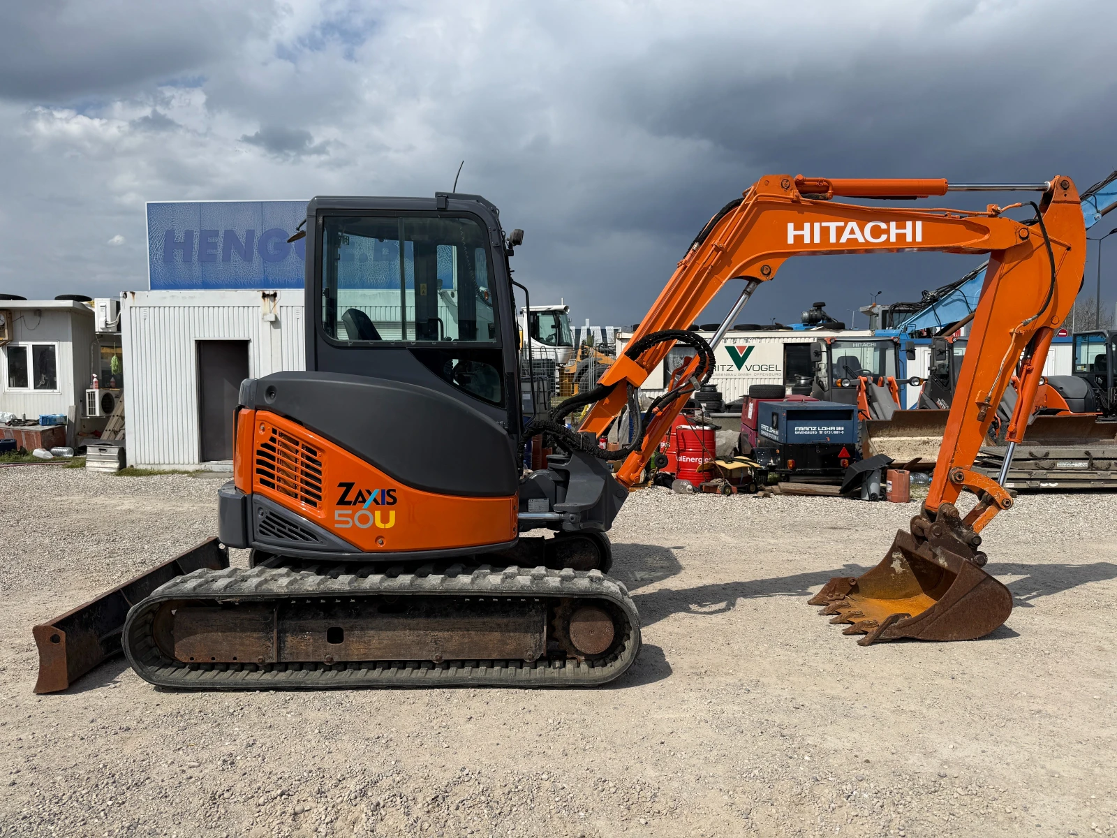 Багер Hitachi ZX 50 U-2, снимка 7 - Индустриална техника - 54942472