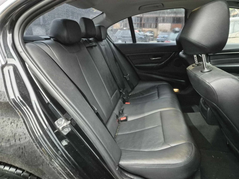 BMW 330 Xenon кожа автоматик, снимка 6 - Автомобили и джипове - 50445918