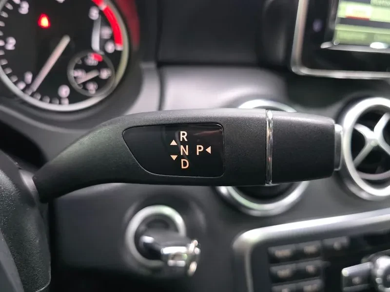 Mercedes-Benz A 200 2.0, снимка 9 - Автомобили и джипове - 54279076