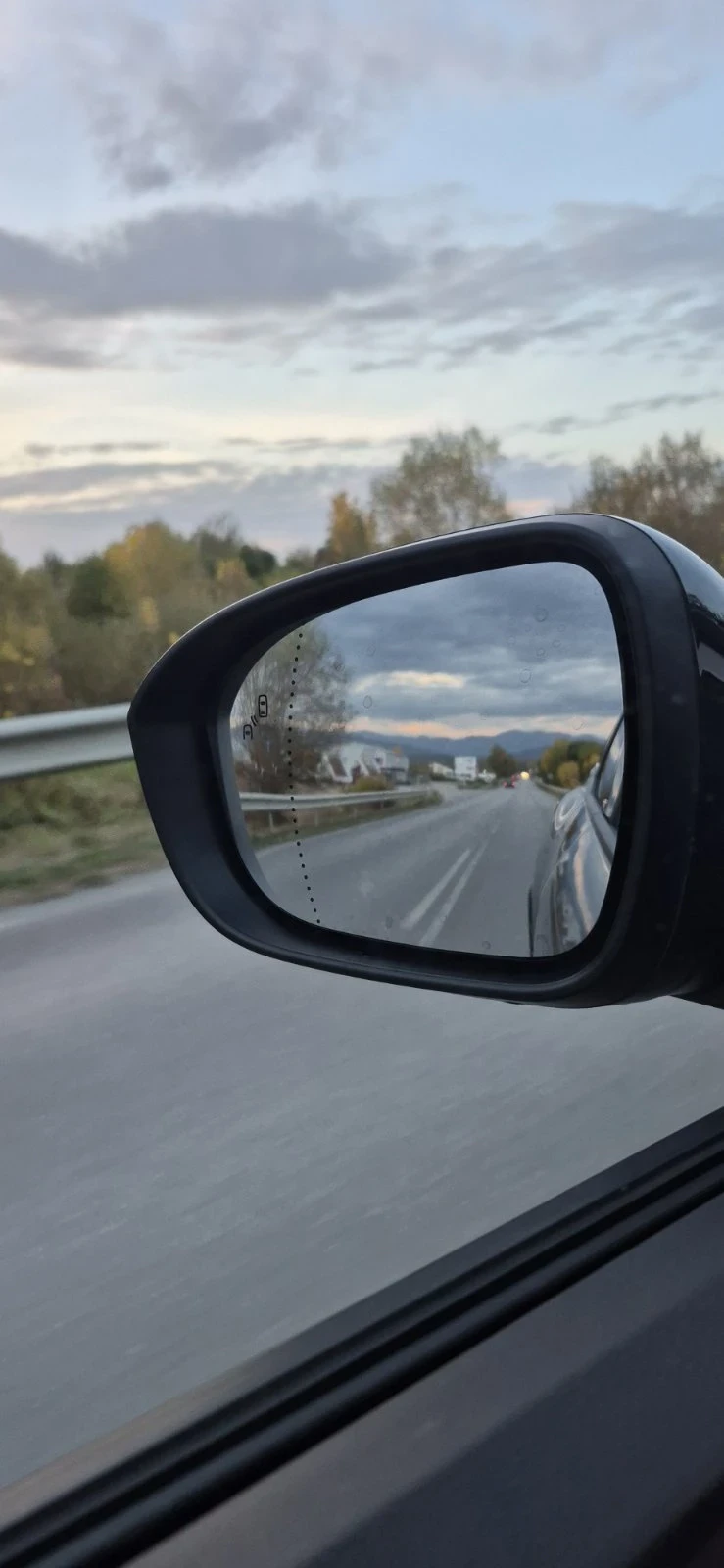 Renault Megane E-Tech Iconic, снимка 14 - Автомобили и джипове - 56222928