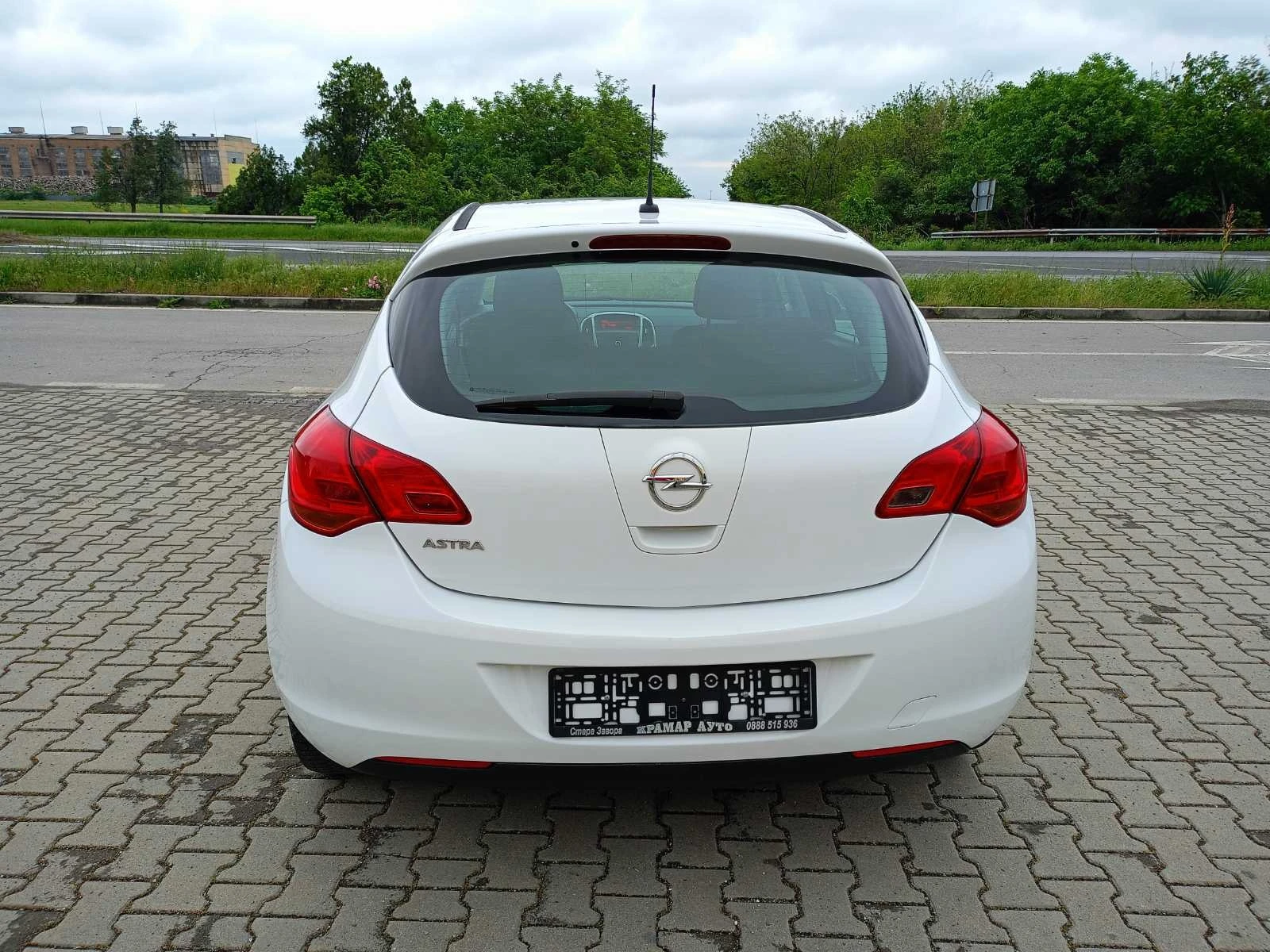 Opel Astra 1.4i - изображение 4