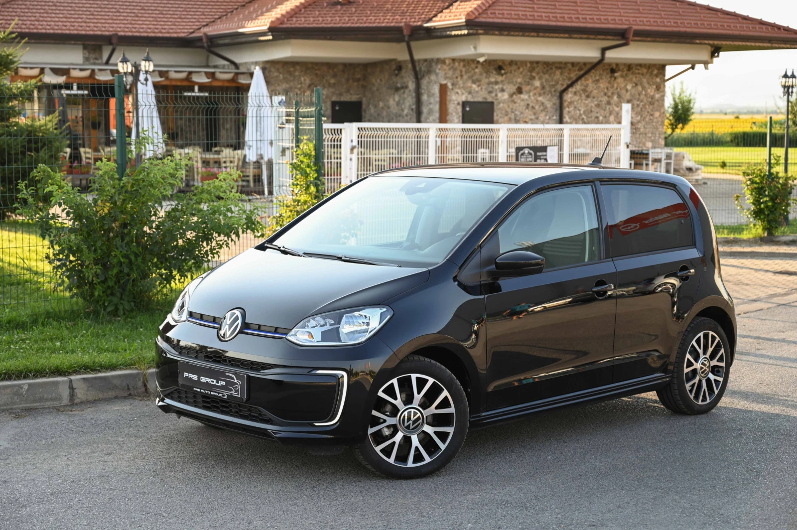 VW Up Гаранция до2029 години* Ambient light * 9300km*  - изображение 3