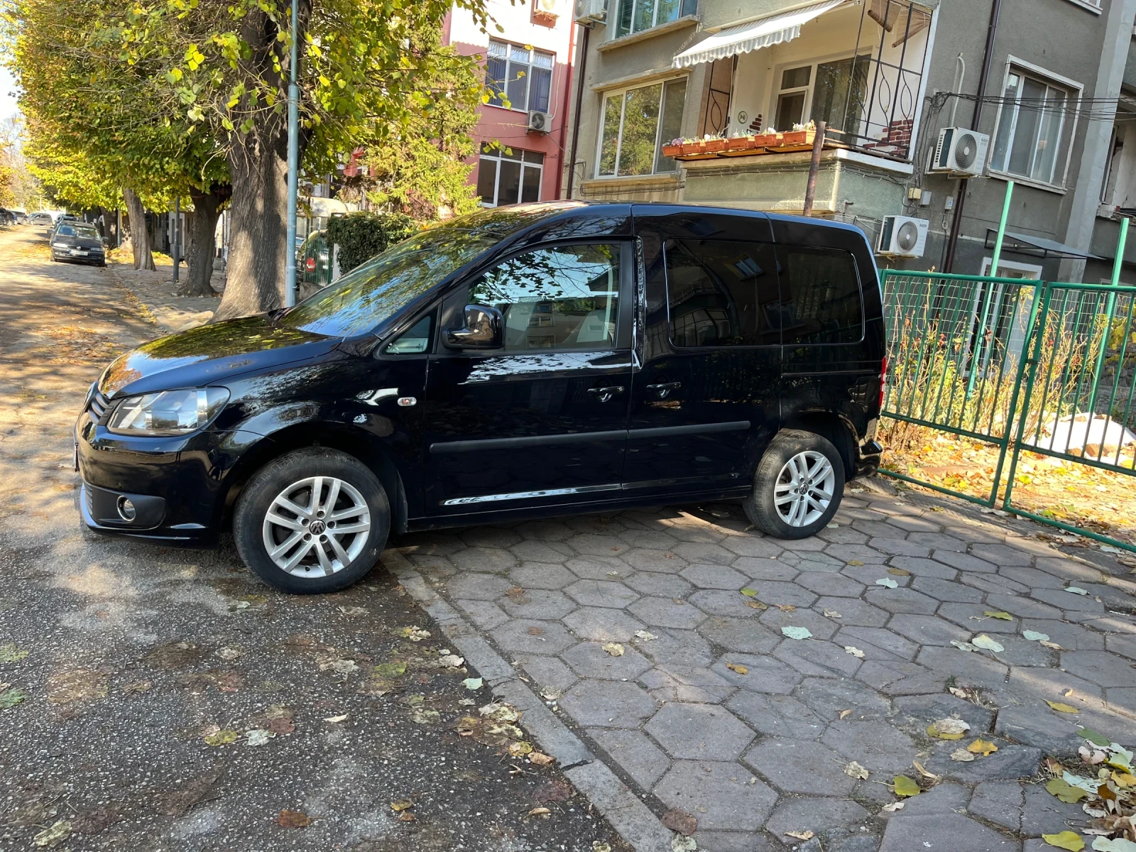 VW Caddy 1.6 bifuel фабрична газ LPG - изображение 3