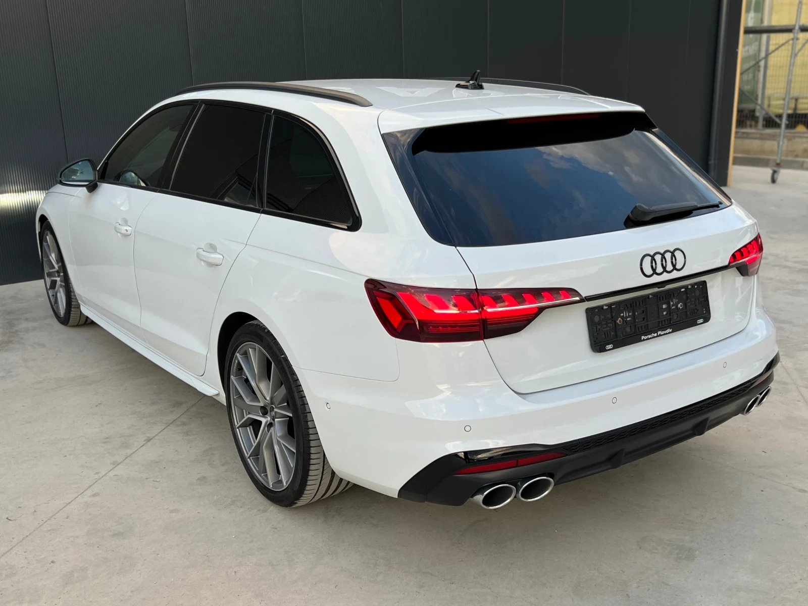 Audi S4 55TDI/CARBON/DISTRONIC/MATRIX - изображение 5