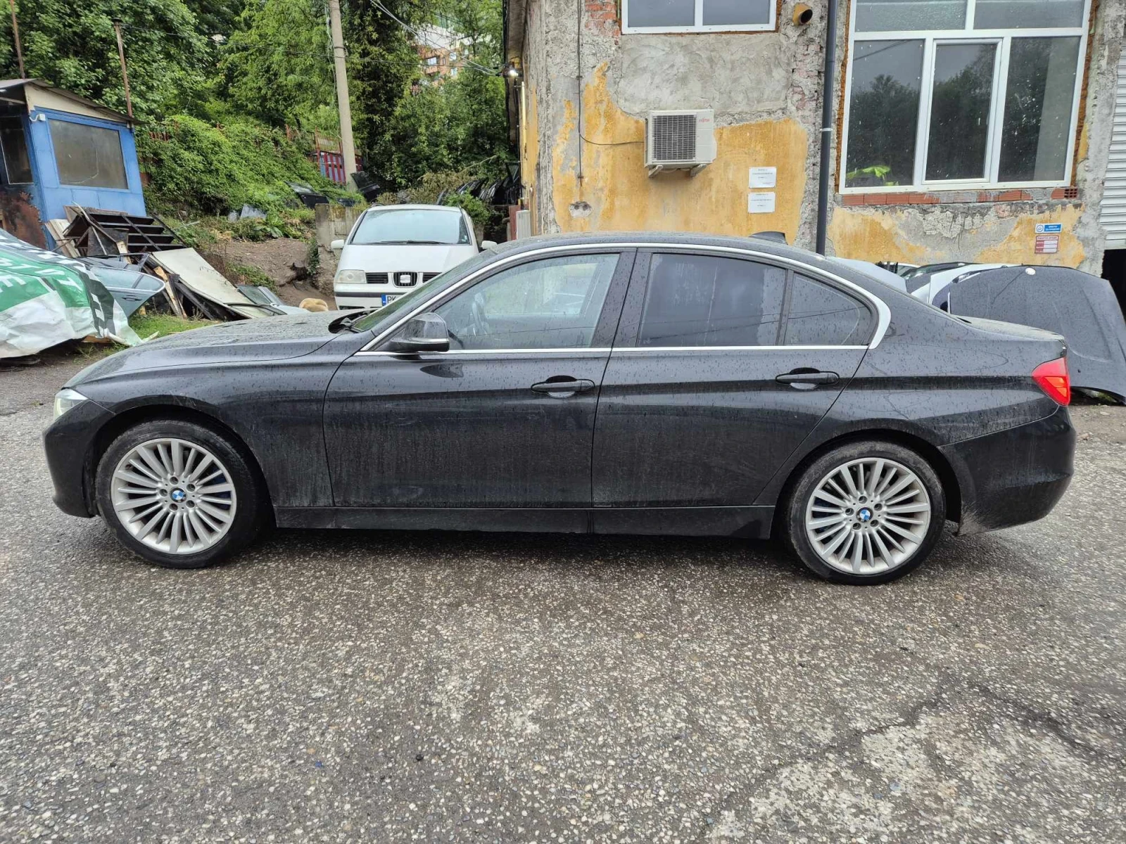 BMW 330 Xenon   | Mobile.bg   11