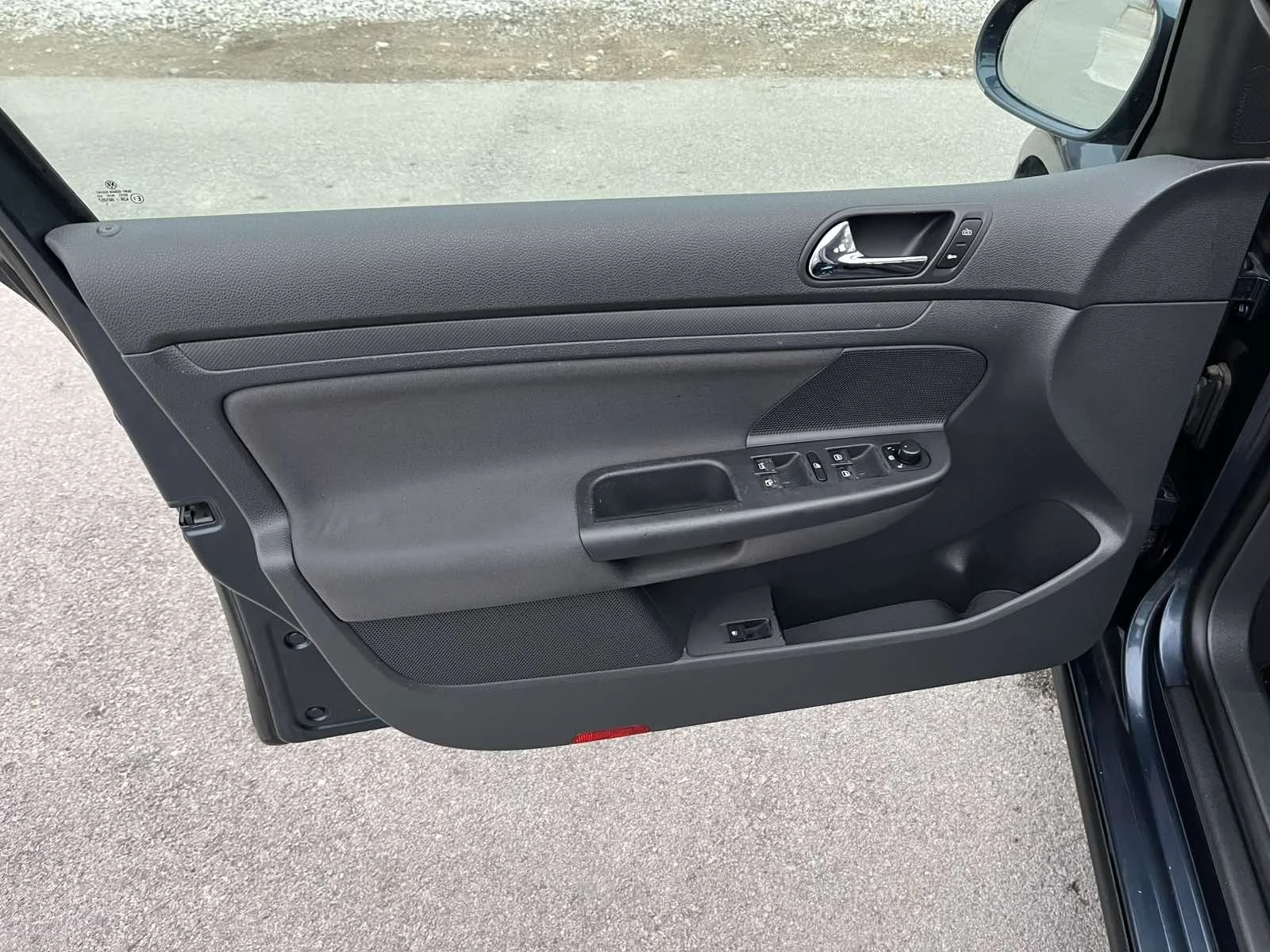 VW Golf 1.4I 75кс  КЛИМАТИК - изображение 7