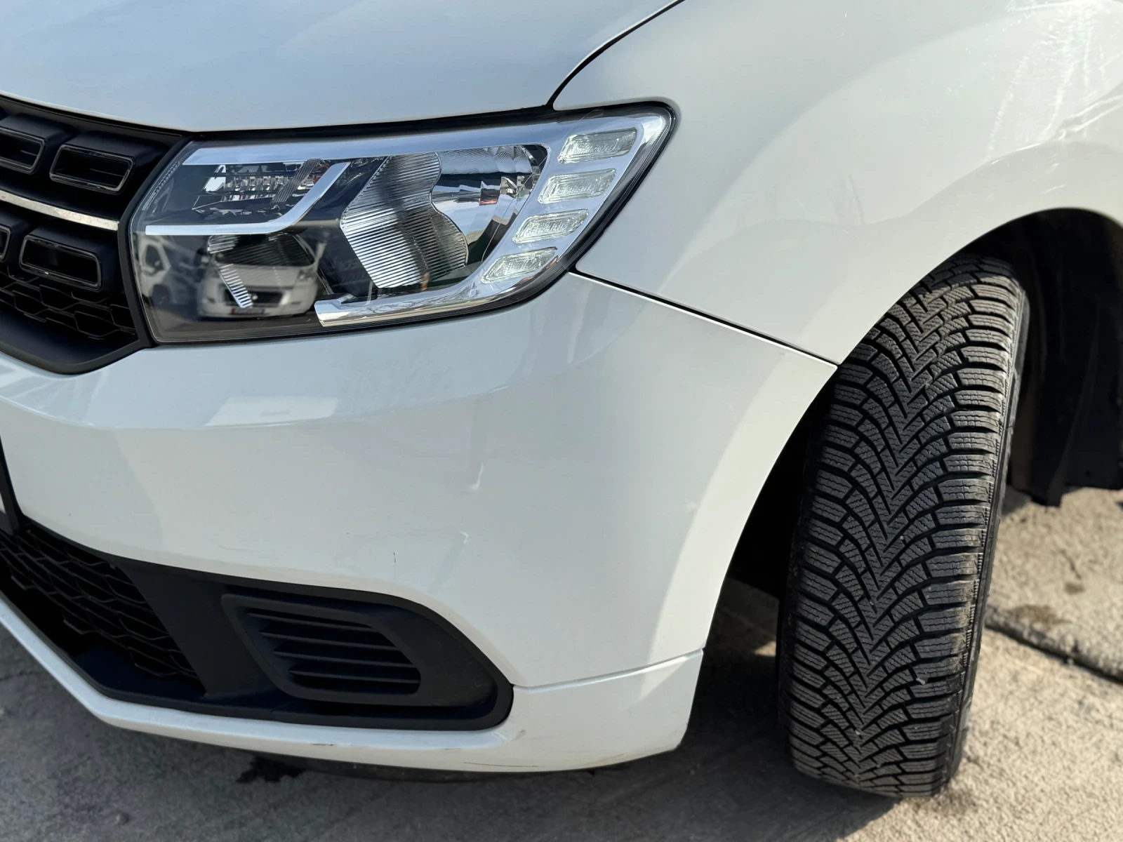 Dacia Sandero ДИЗЕЛ / КАСКО / НОВИ ЗИМНИ ГУМИ/КЛИМАТИК/АВТОПИЛОТ - изображение 6