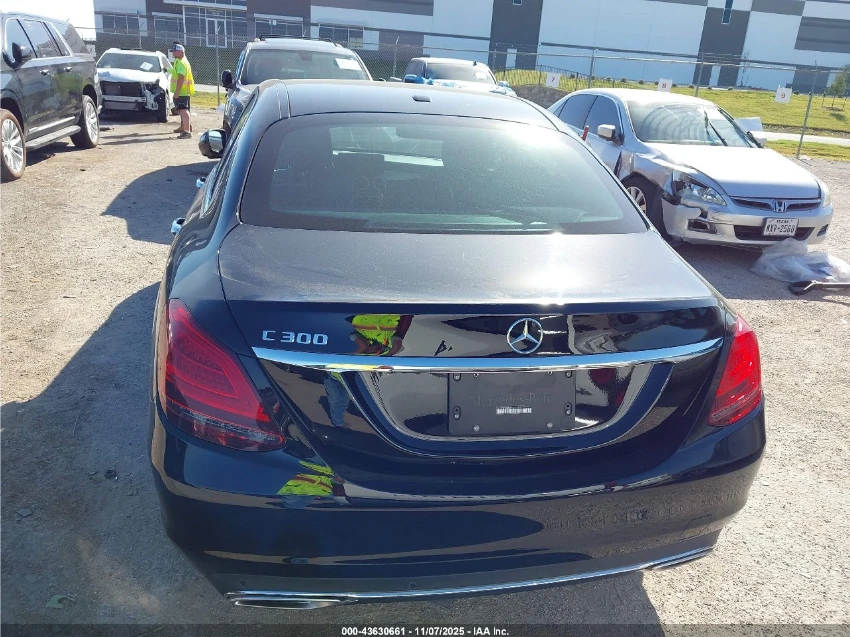 Mercedes-Benz C 300 DIGITAL* ПОДГРЕВ* 360* BURMESTER - изображение 6