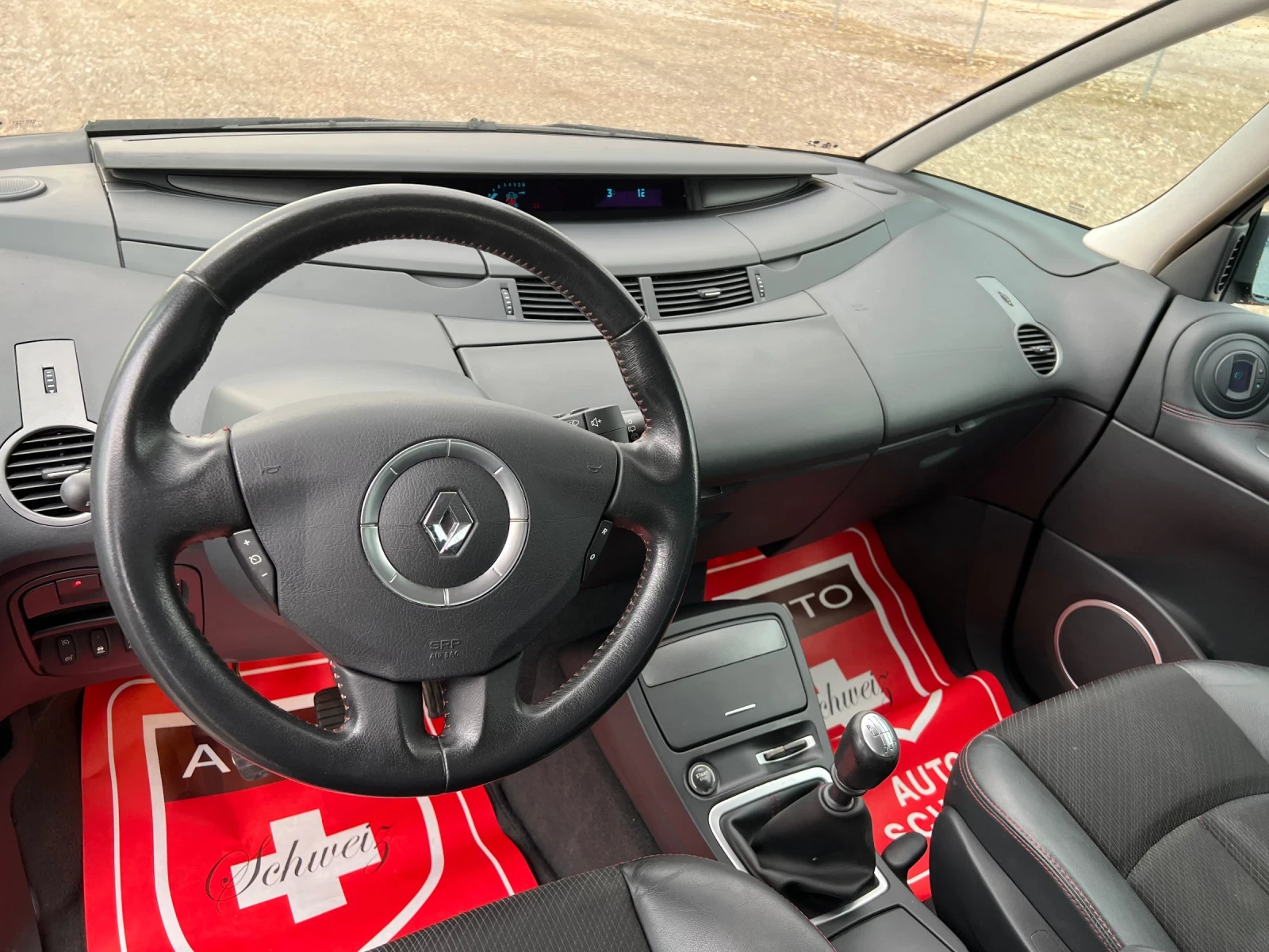 Renault Espace 2.0 T , снимка 11 - Автомобили и джипове - 53814236