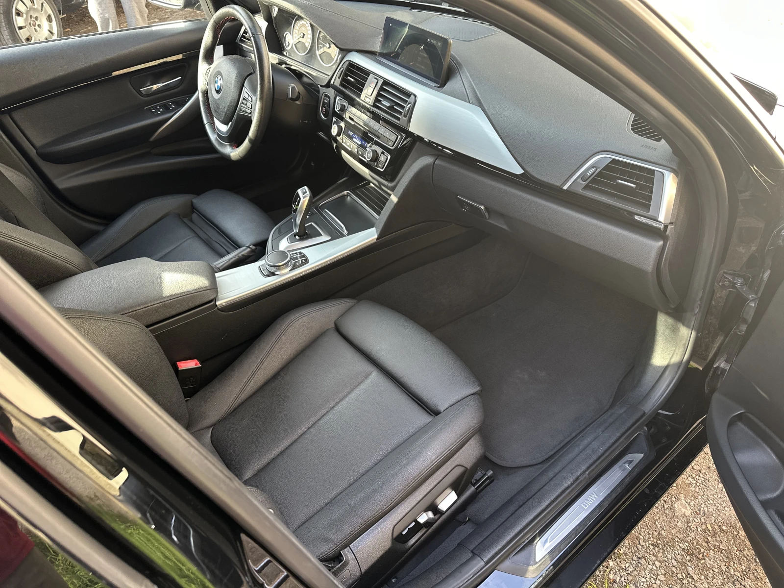 BMW 330 330Xi, снимка 17 - Автомобили и джипове - 54394277