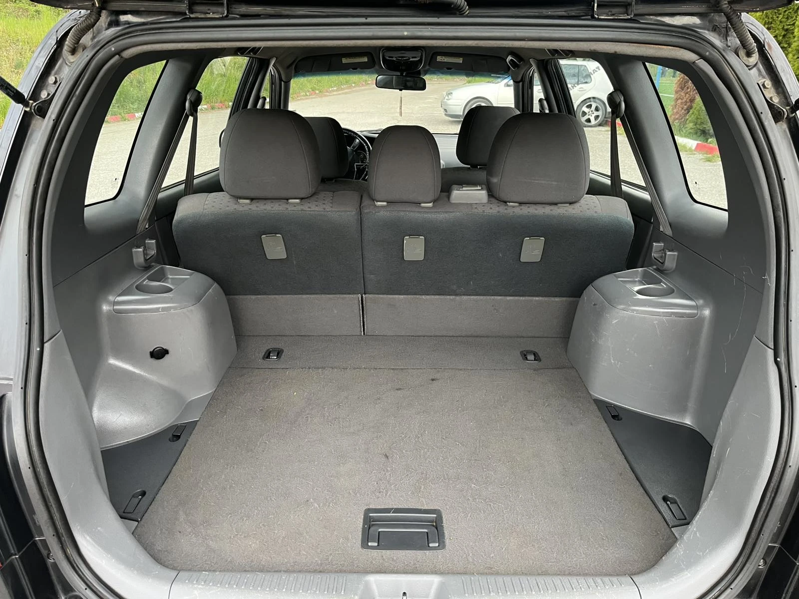 Kia Carens, снимка 14 - Автомобили и джипове - 54359277