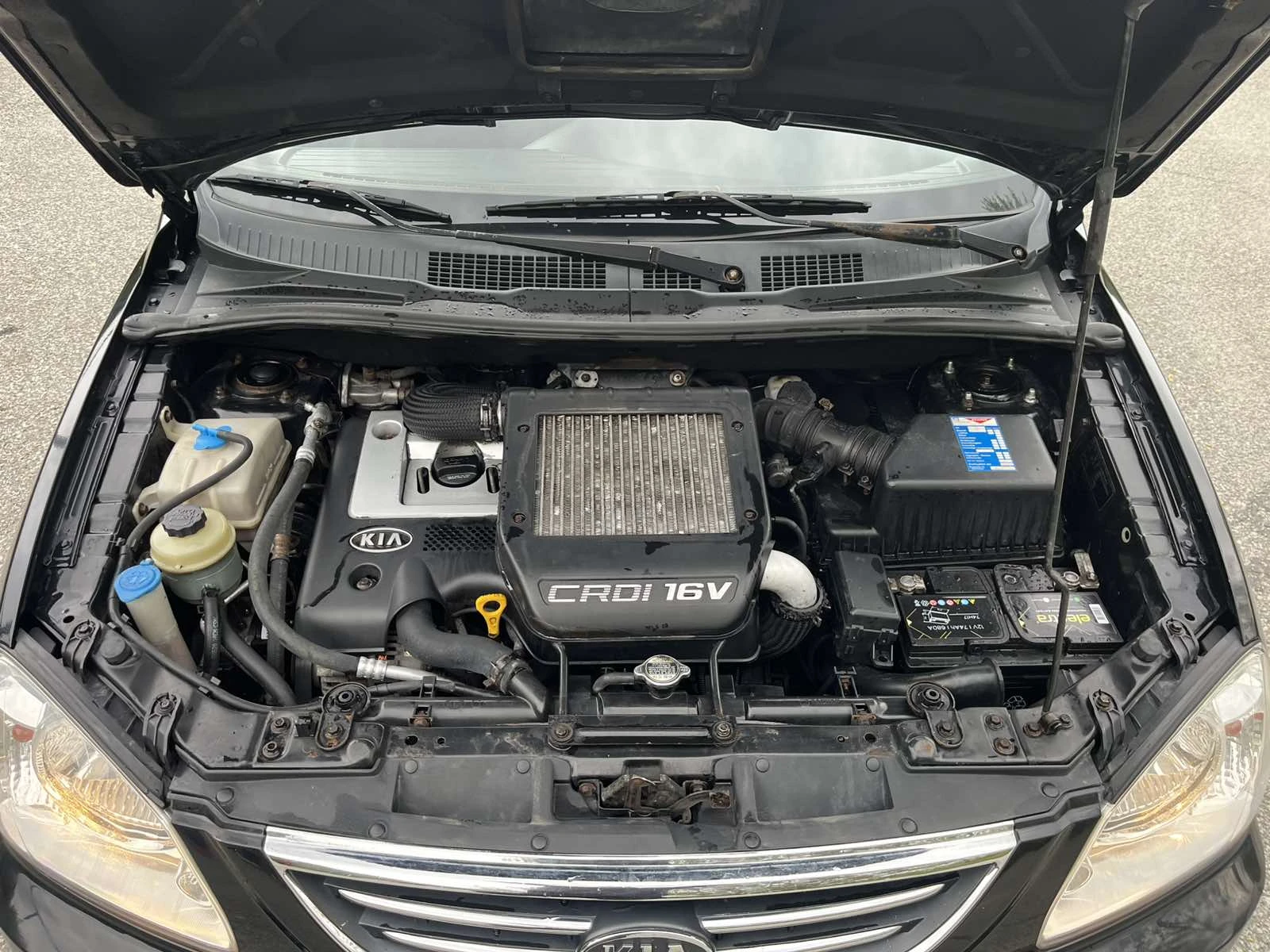 Kia Carens, снимка 17 - Автомобили и джипове - 54359277