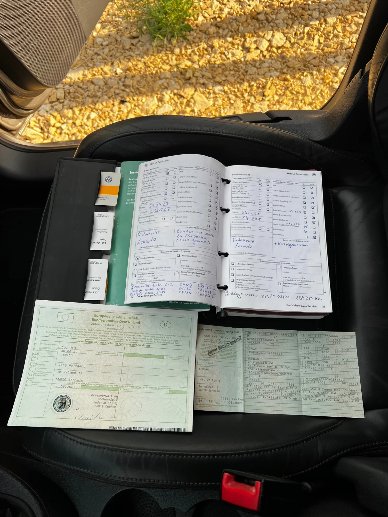 VW Touran, снимка 14 - Автомобили и джипове - 54711448