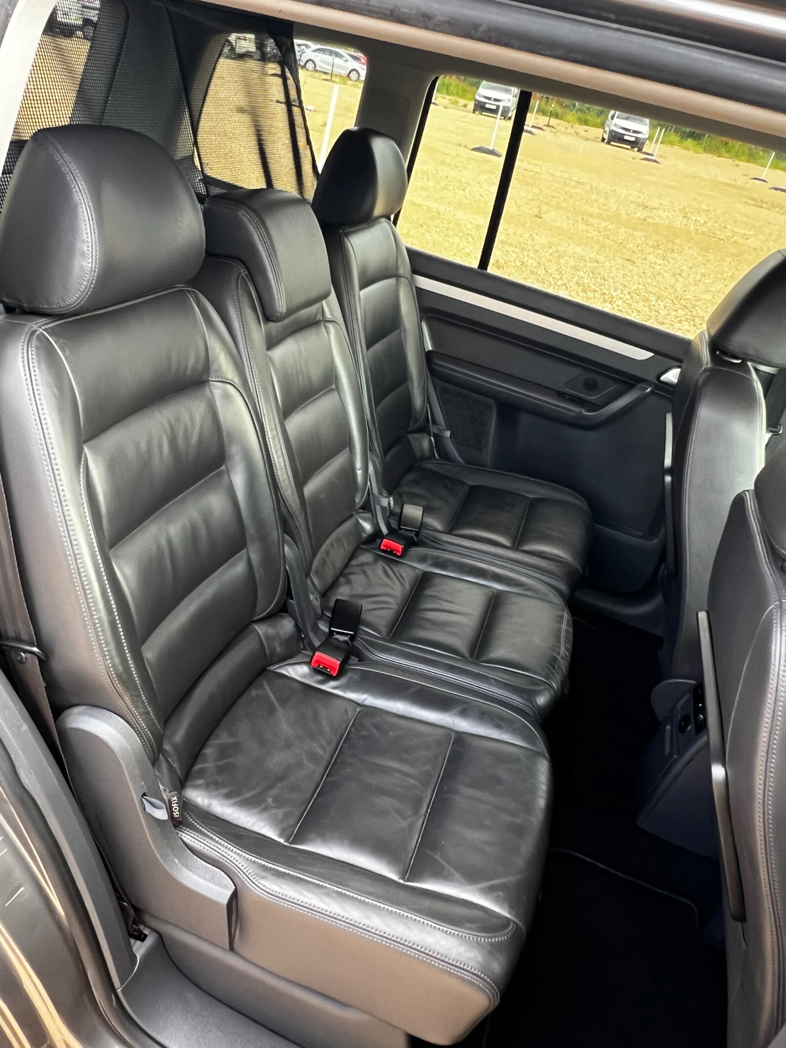 VW Touran, снимка 8 - Автомобили и джипове - 54711448