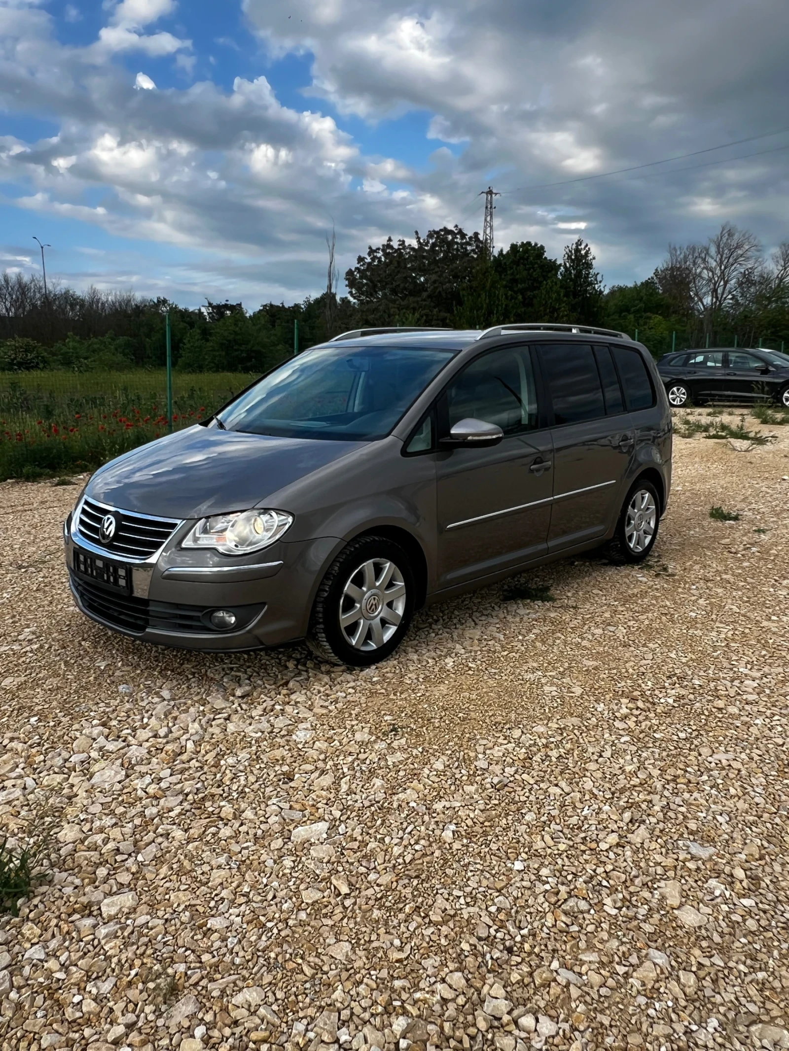 VW Touran, снимка 5 - Автомобили и джипове - 54711448