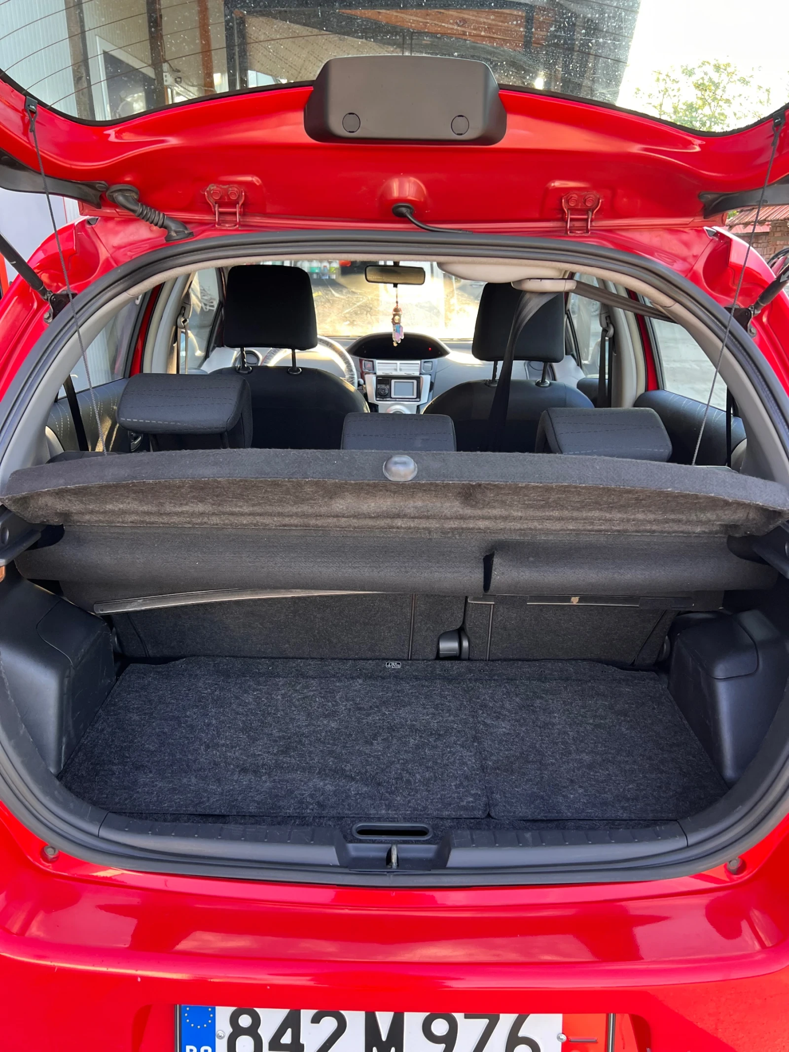 Toyota Yaris 1.4, снимка 6 - Автомобили и джипове - 54747047