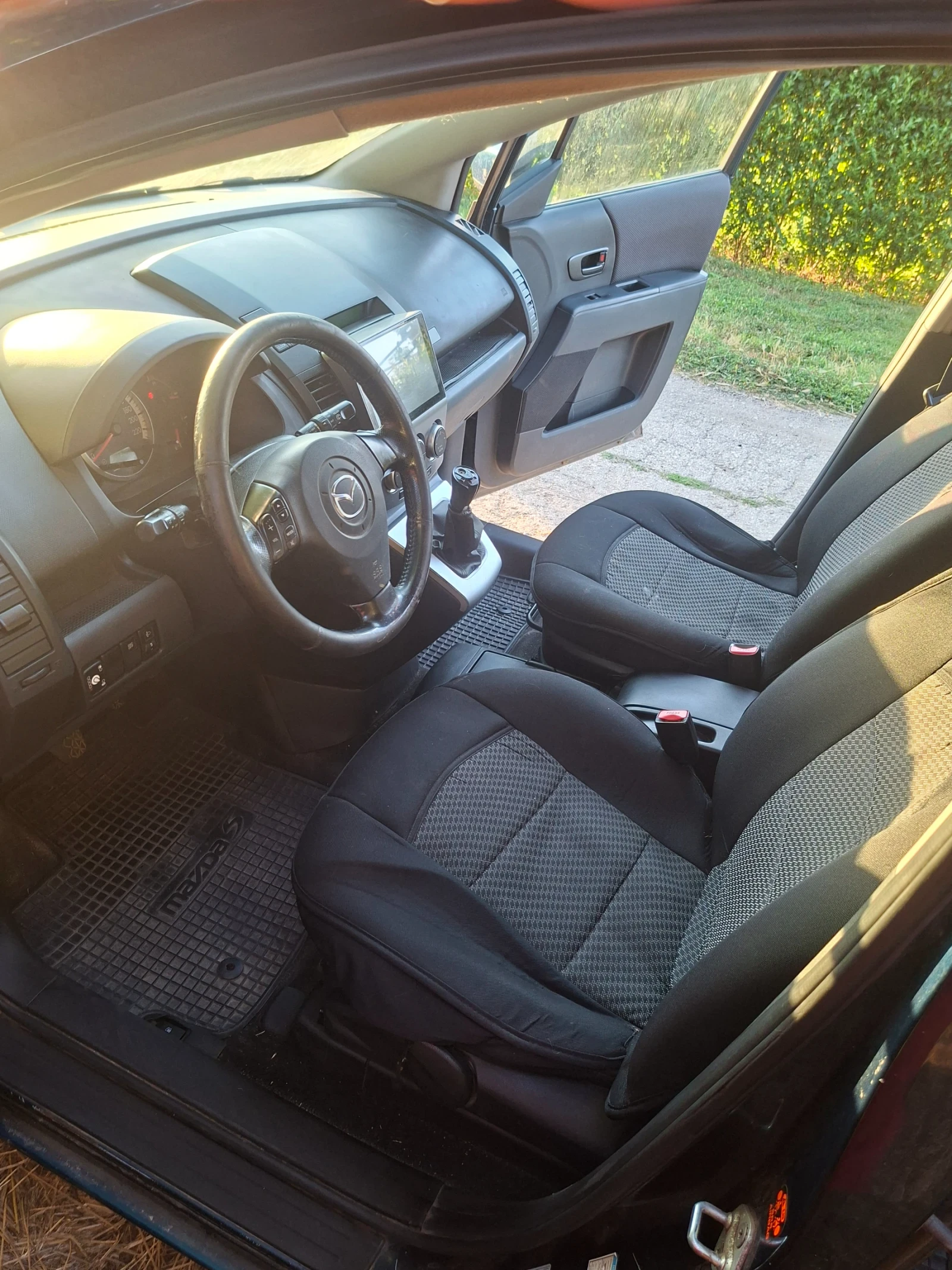 Mazda 5, снимка 14 - Автомобили и джипове - 55788582