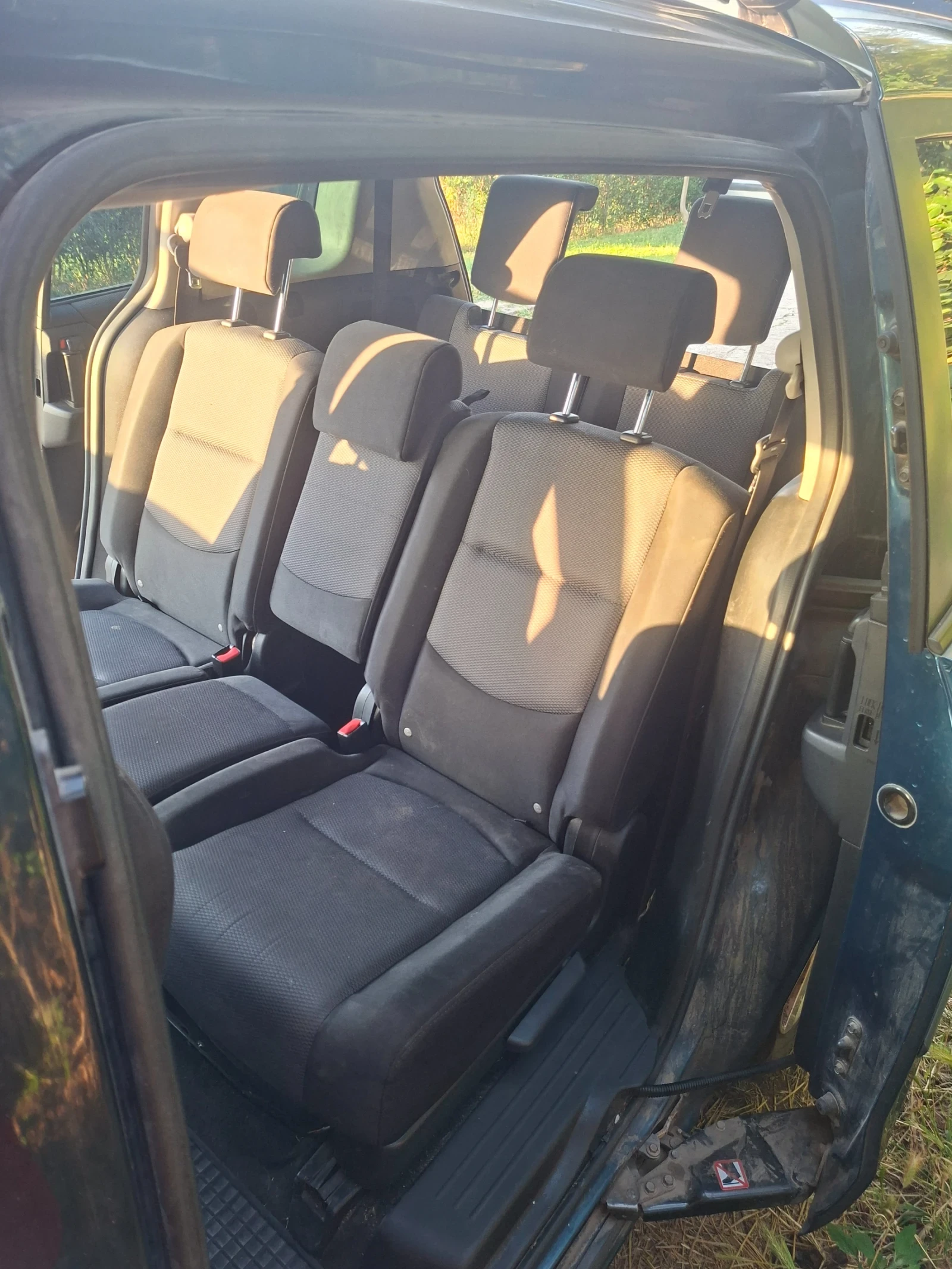 Mazda 5, снимка 15 - Автомобили и джипове - 55788582