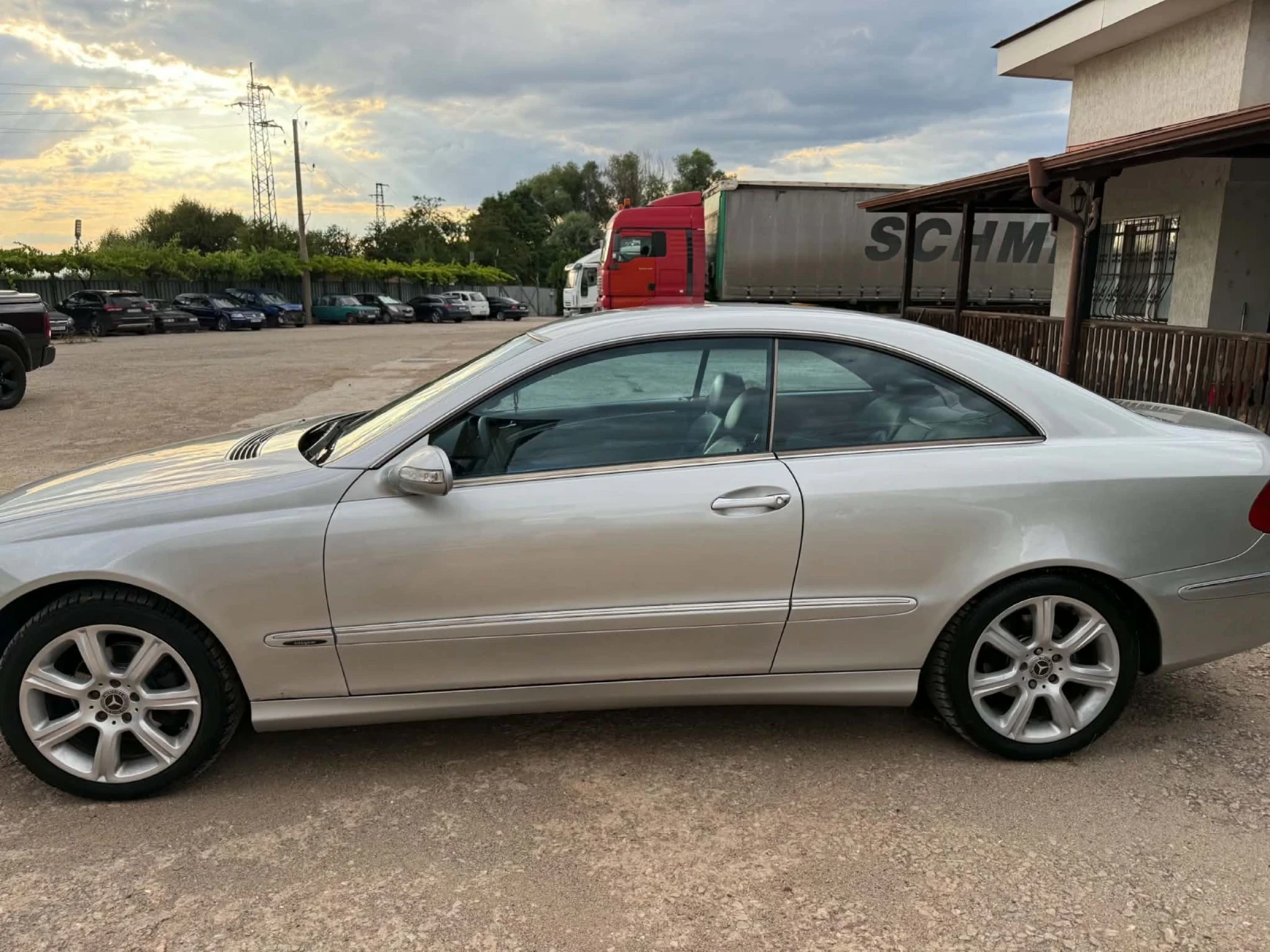 Mercedes-Benz CLK C200 Kompressor, снимка 6 - Автомобили и джипове - 55399368