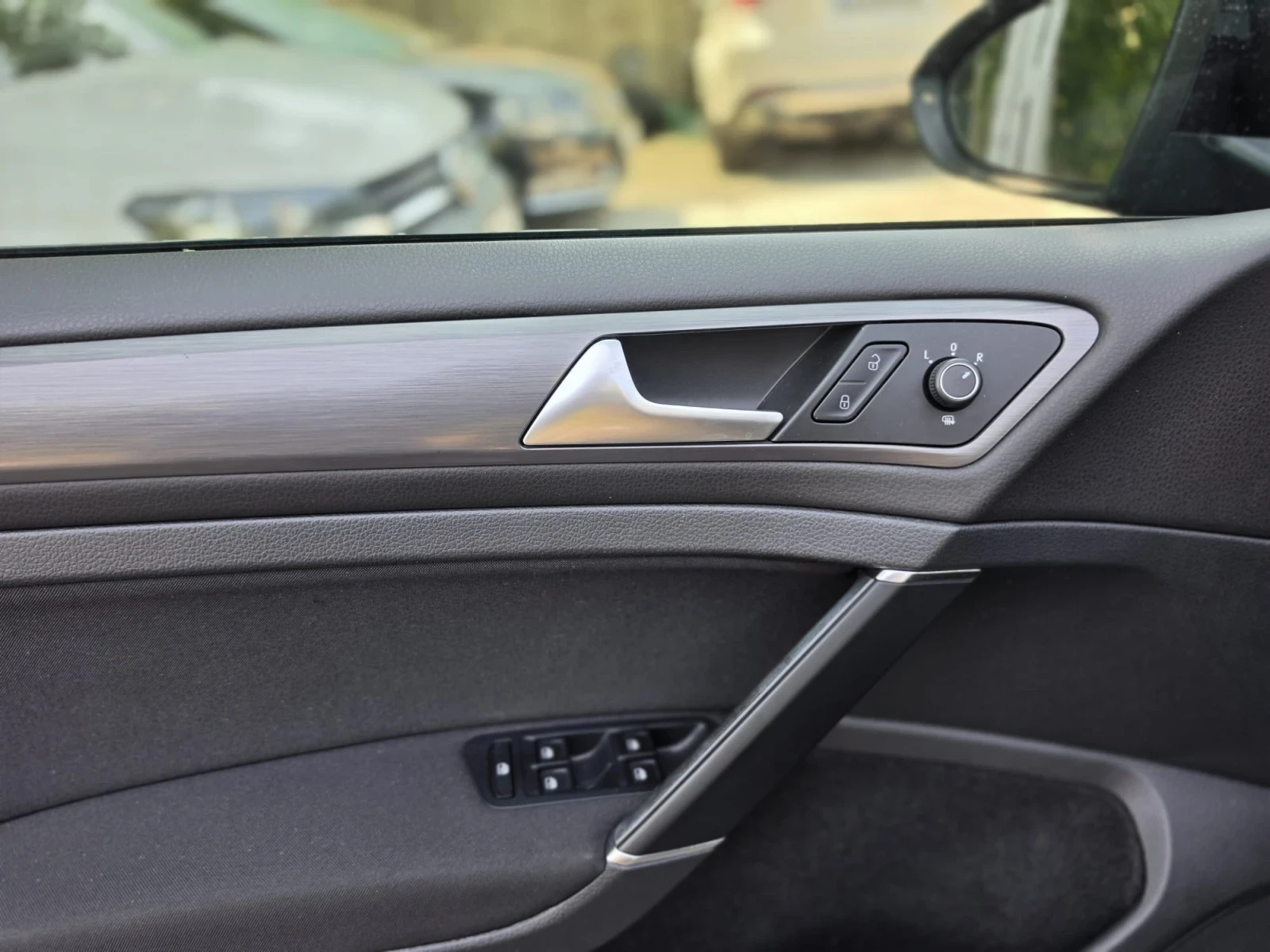 VW Golf TDI* Facelift* LED* Keyless, снимка 11 - Автомобили и джипове - 55584150