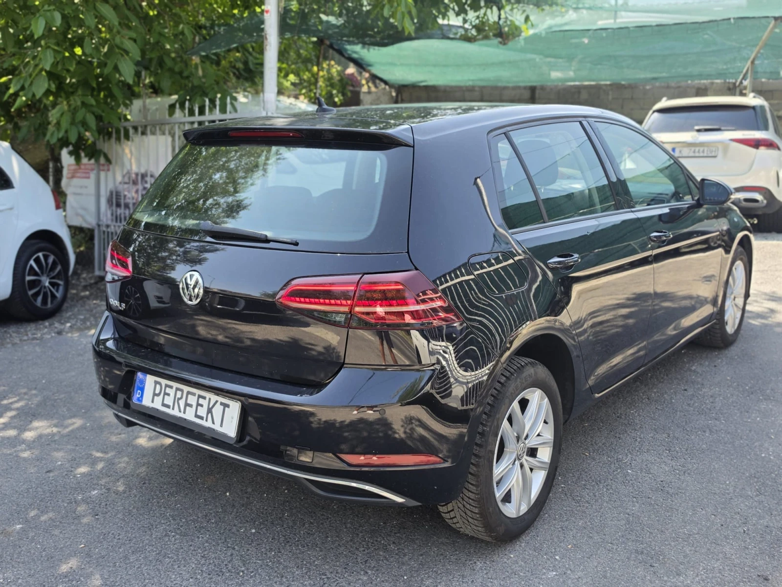 VW Golf TDI* Facelift* LED* Keyless, снимка 4 - Автомобили и джипове - 55584150