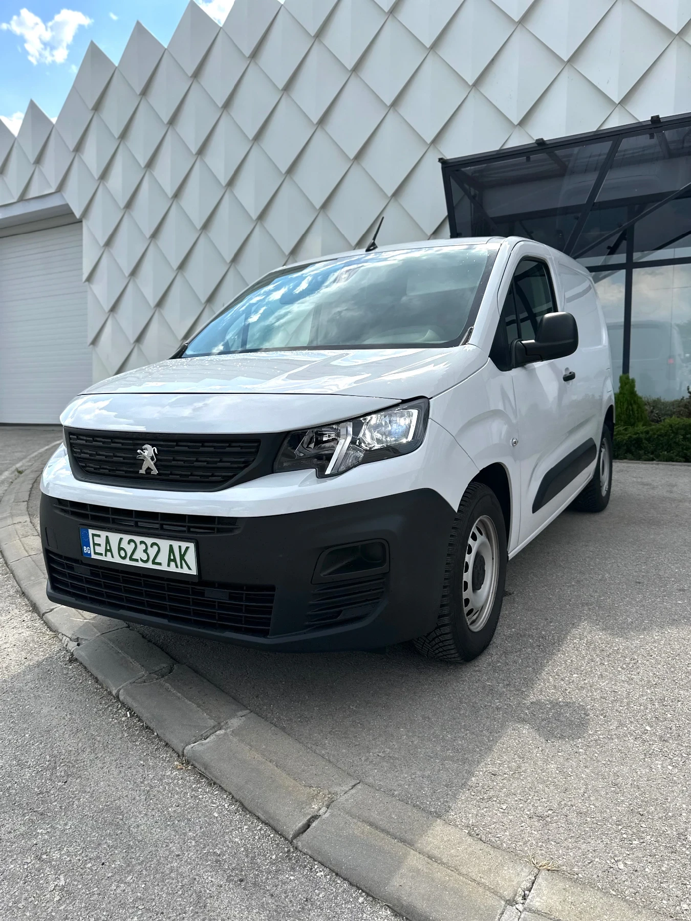 Peugeot Partner 100% Ел. 7900км N1