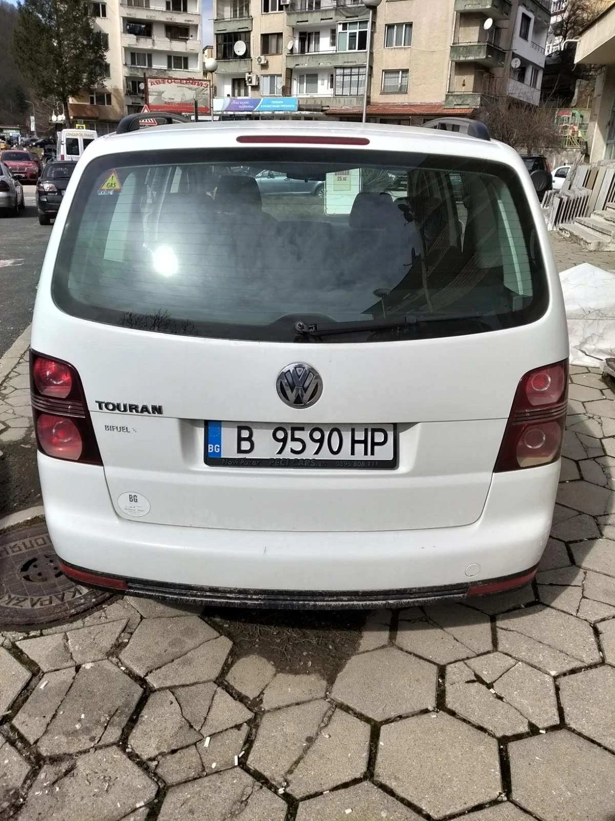 VW Touran 1.6 Bifuel, снимка 3 - Автомобили и джипове - 55877520