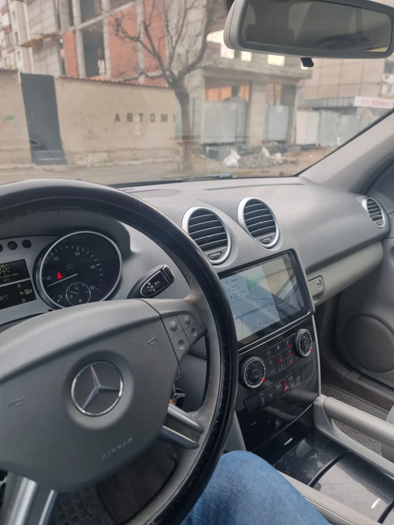 Mercedes-Benz ML 320, снимка 7 - Автомобили и джипове - 48152634