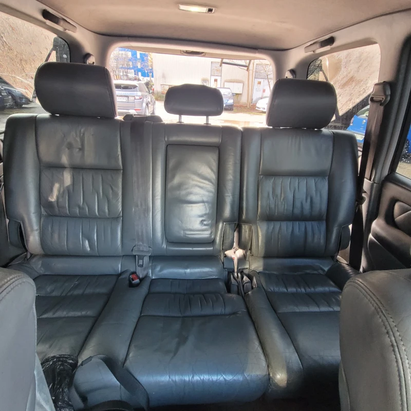 Toyota Land cruiser 100, снимка 10 - Автомобили и джипове - 48296580