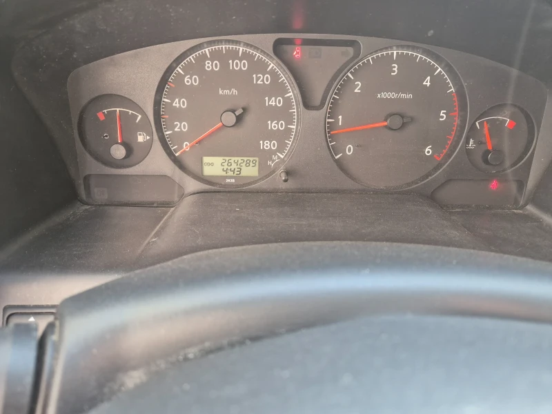 Nissan Patrol, снимка 13 - Автомобили и джипове - 52427425