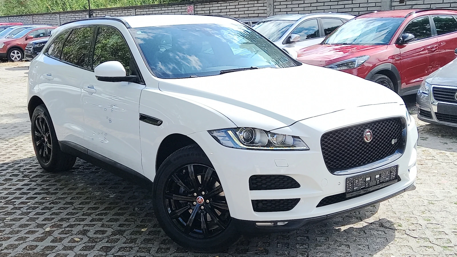 Jaguar F-PACE 4Х4 S-SPORT FULL ИЗКЛЮЧИТЕЛН СЕРВИ КНИЖ КОЖА КАМЕР - изображение 2