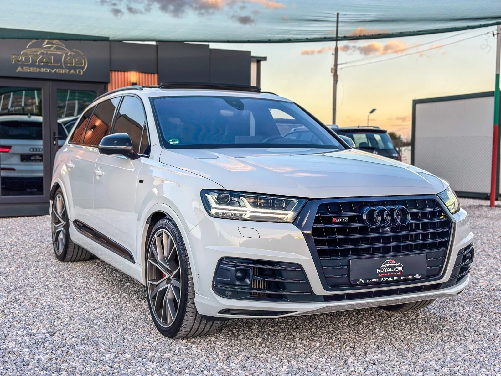 Audi SQ7 RS СЕДАЛКИ::NIGHT VISION::PANORAMA::BOSE::MATRIX:: - изображение 2