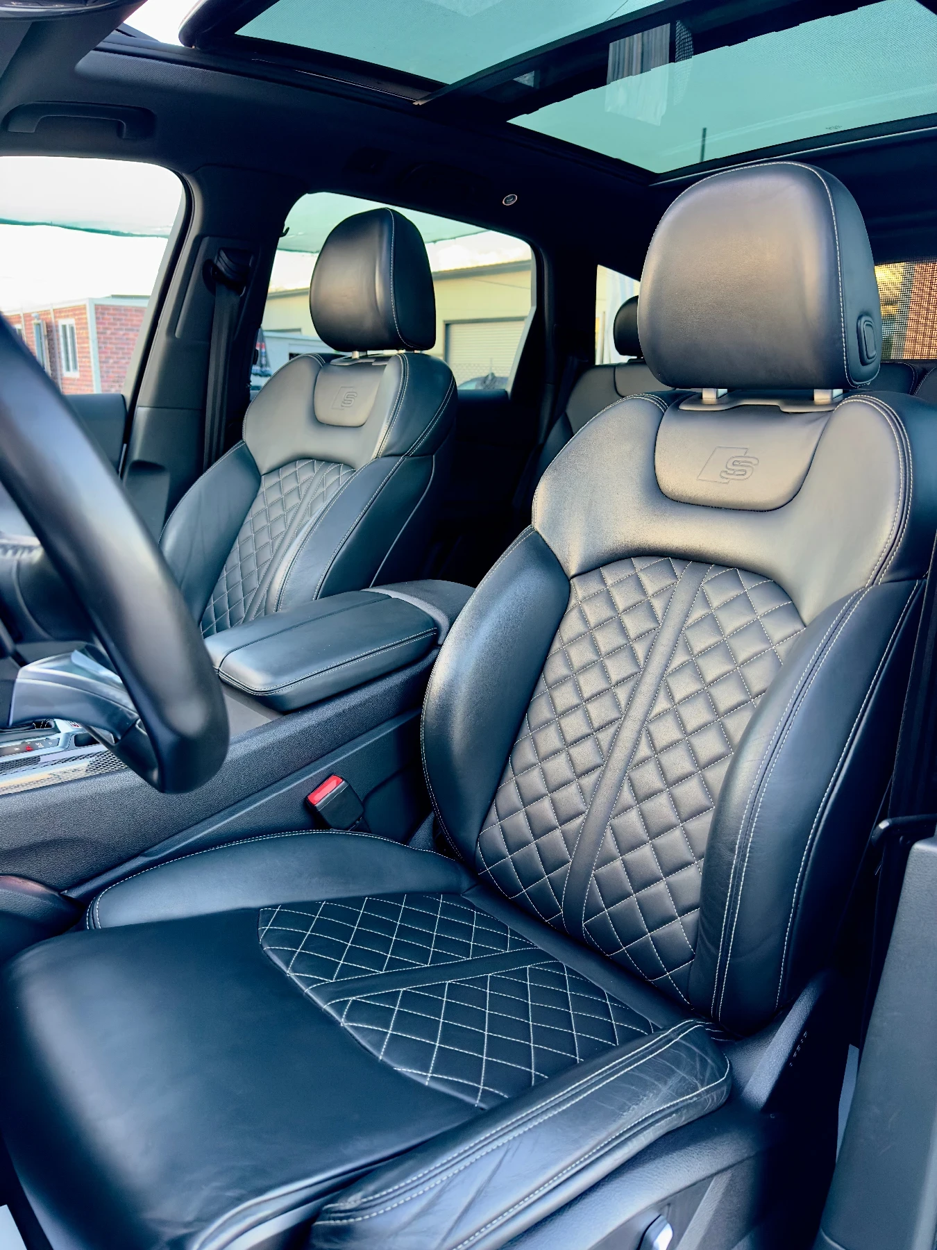 Audi SQ7 RS СЕДАЛКИ::NIGHT VISION::PANORAMA::BOSE::MATRIX:: - изображение 6