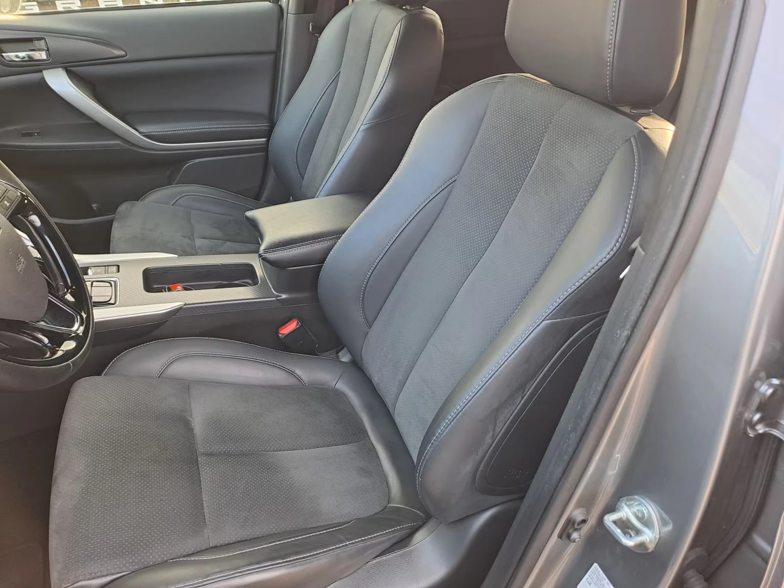 Mitsubishi Eclipse Cross 2.4PHEV/188HP/PLUS/4WD/360/LED/NAVI/ACC/CPLAY/863g - изображение 8