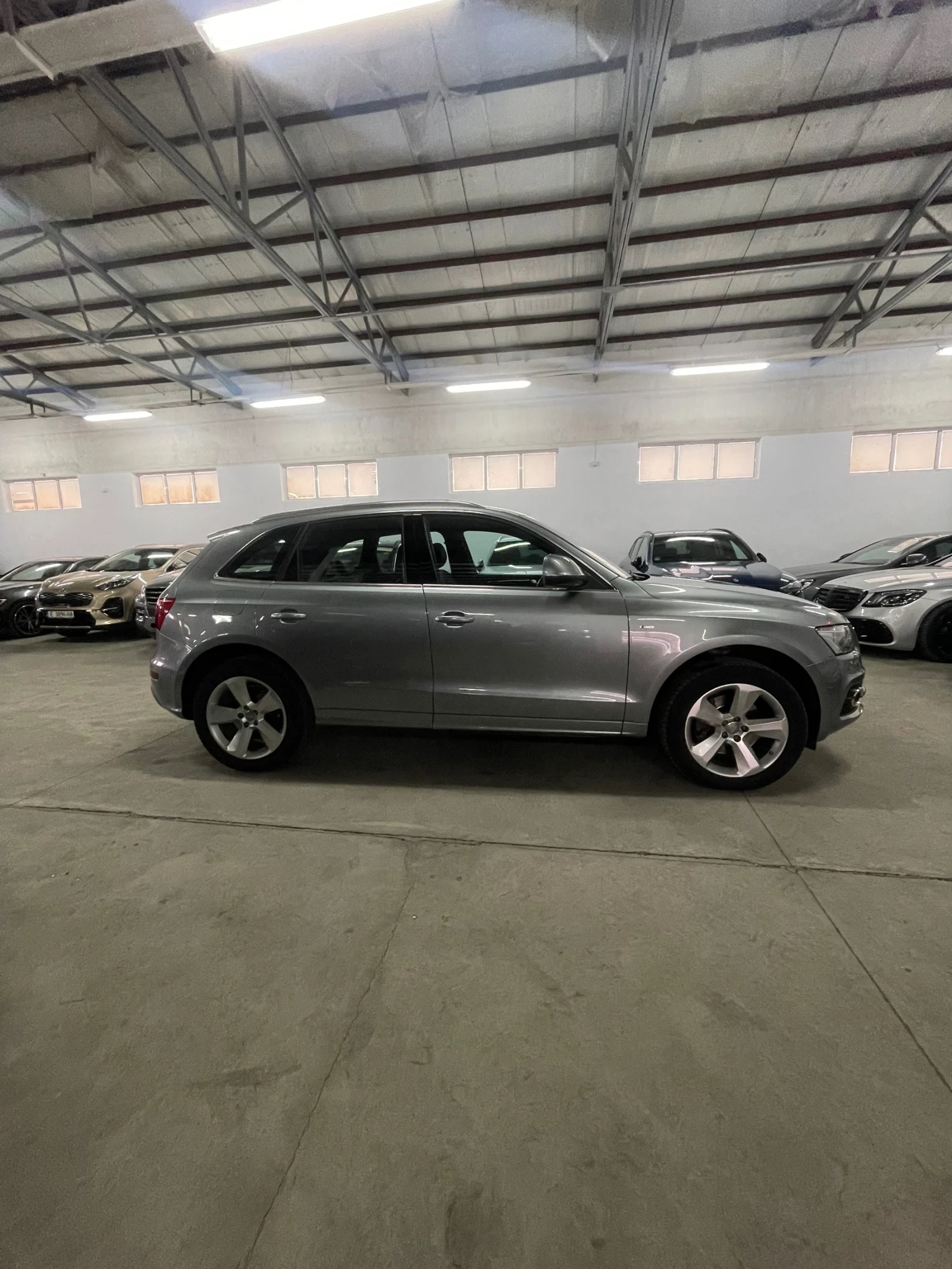 Audi Q5 Sline/3.0tdi/подгрев/лед /Обслужена!!!, снимка 7 - Автомобили и джипове - 53930892